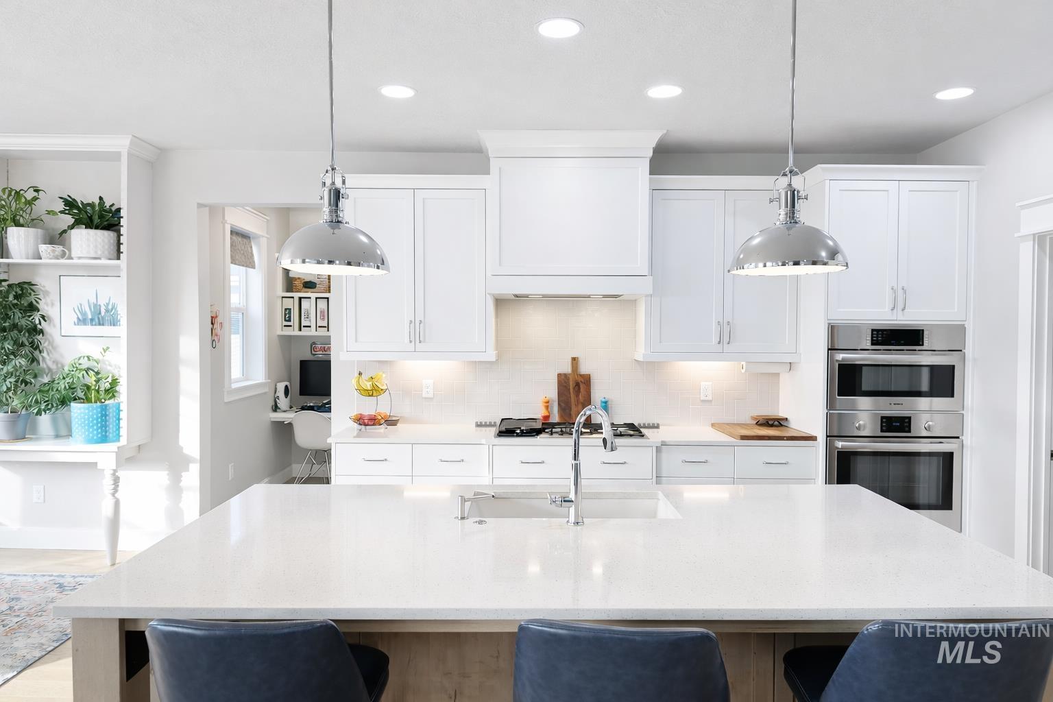 11513 W Soaring Hawk st., Star, Idaho 83669, 5 Bedrooms, 3.5 Bathrooms, Residential For Sale, Price $749,000,MLS 98973716