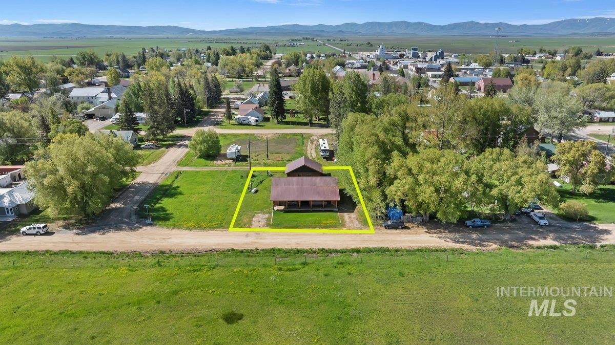 128 E Sage Ave, Fairfield, Idaho 83327, 2 Bedrooms, 2 Bathrooms, Residential For Sale, Price $430,000, 98973717