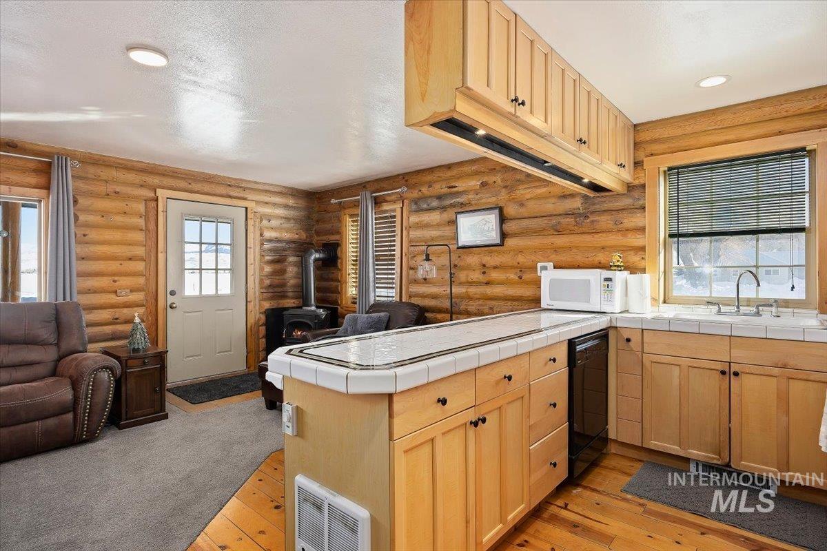 128 E Sage Ave, Fairfield, Idaho 83327, 2 Bedrooms, 2 Bathrooms, Residential For Sale, Price $430,000, 98973717