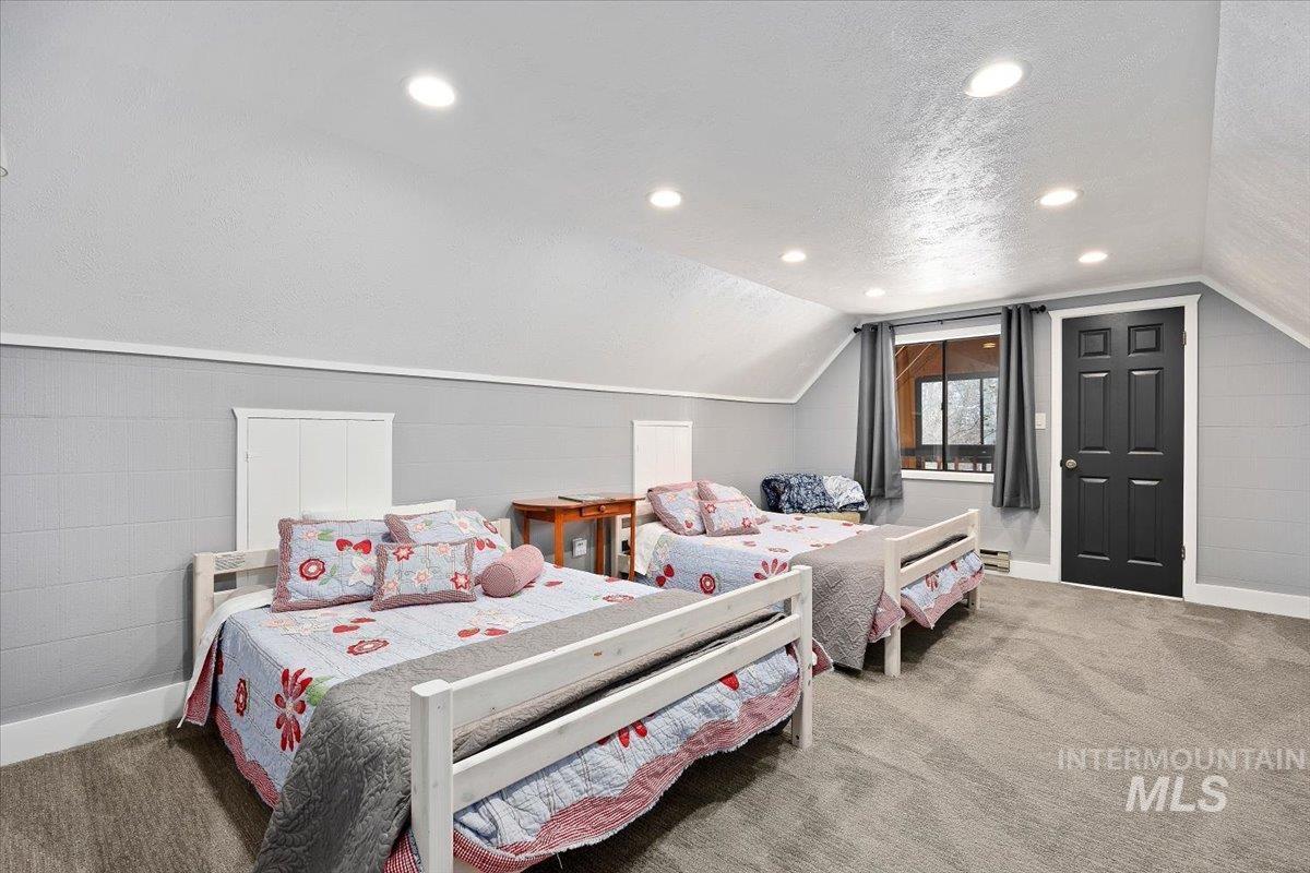 186 Phillips Creek Lane, Fairfield, Idaho 83327, 3 Bedrooms, 2 Bathrooms, Residential For Sale, Price $499,900, 98973719