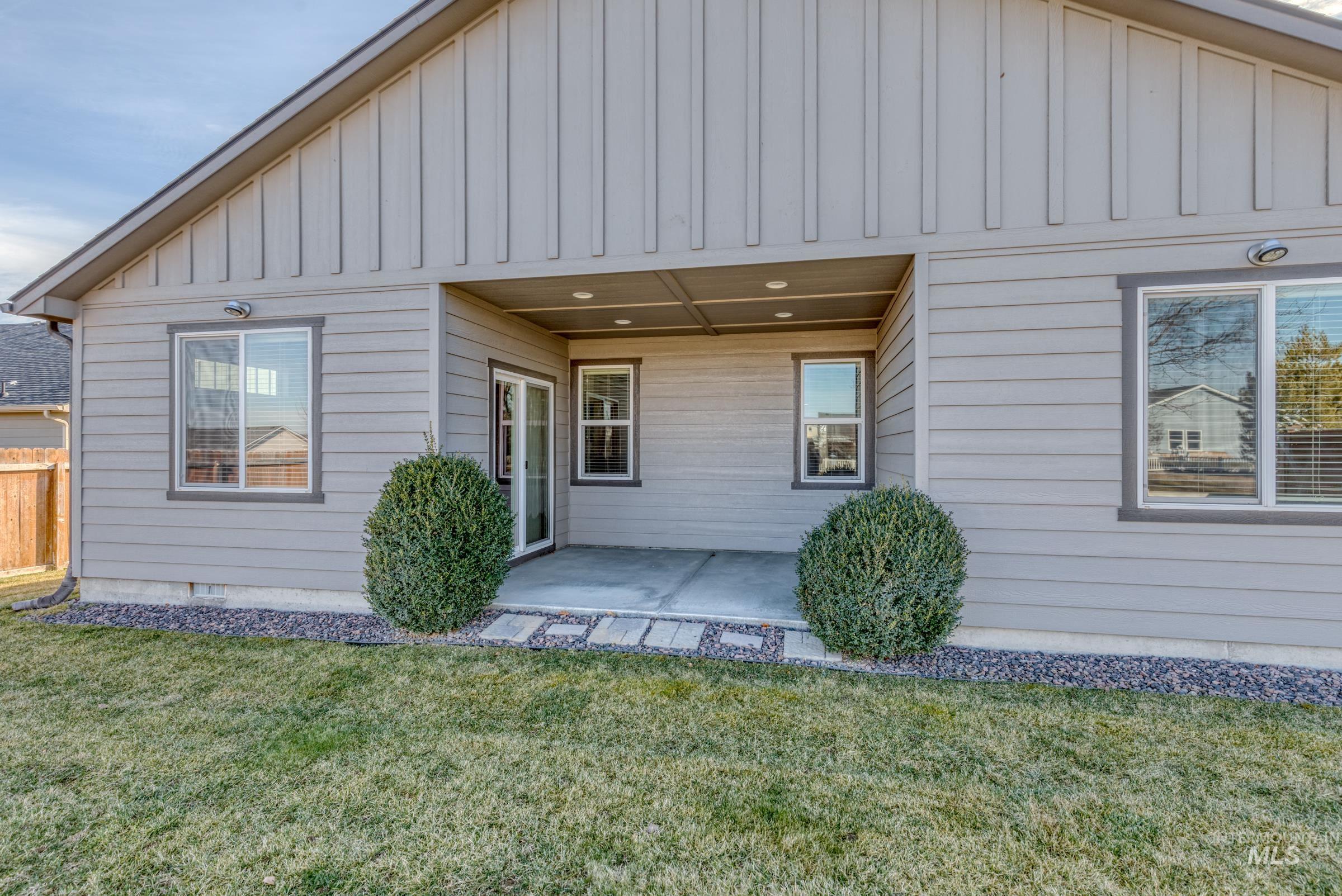 12734 Amber Sky, Caldwell, Idaho 83607, 3 Bedrooms, 2 Bathrooms, Residential For Sale, Price $390,000,MLS 98973727