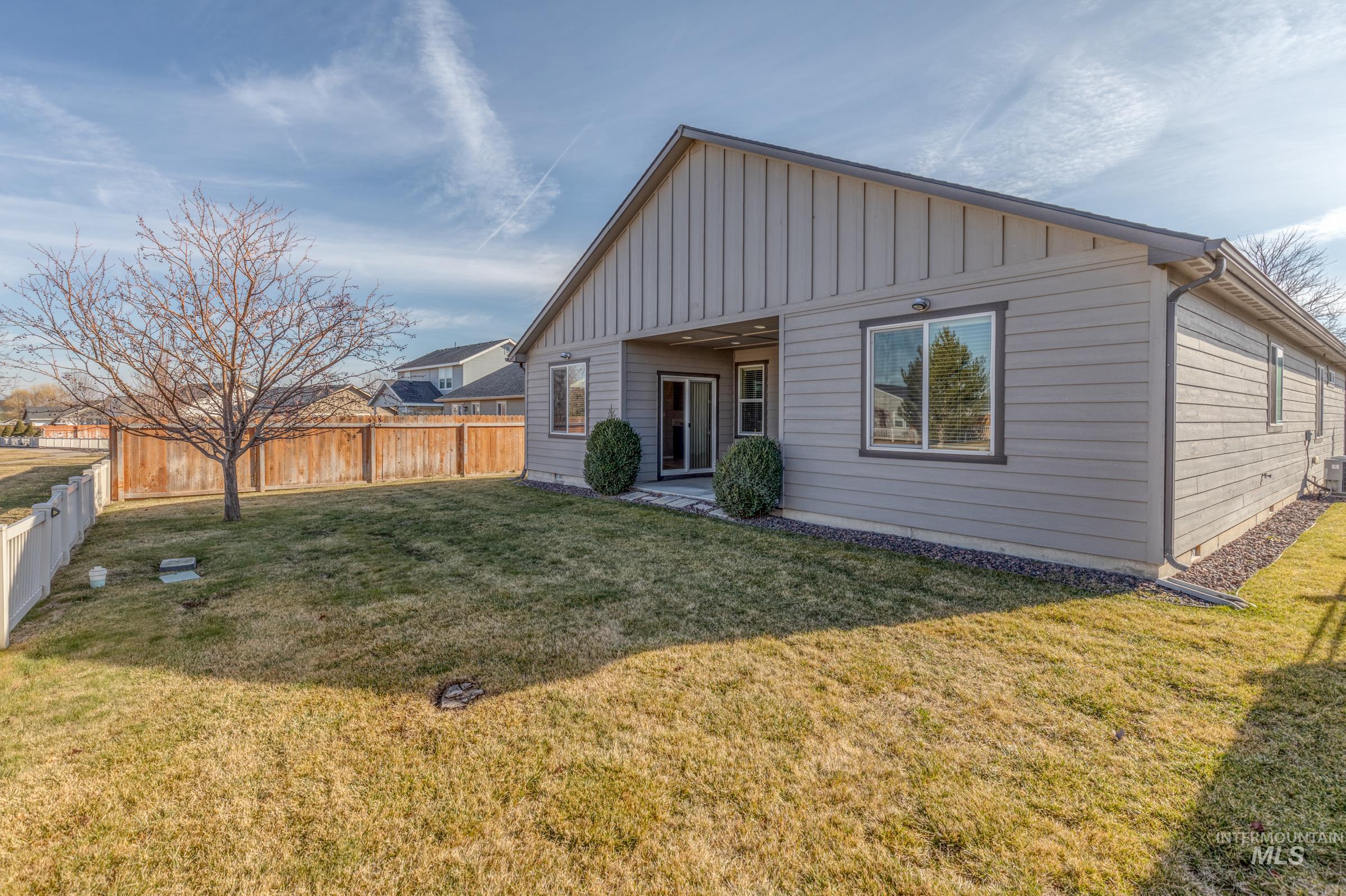 12734 Amber Sky, Caldwell, Idaho 83607, 3 Bedrooms, 2 Bathrooms, Residential For Sale, Price $390,000,MLS 98973727