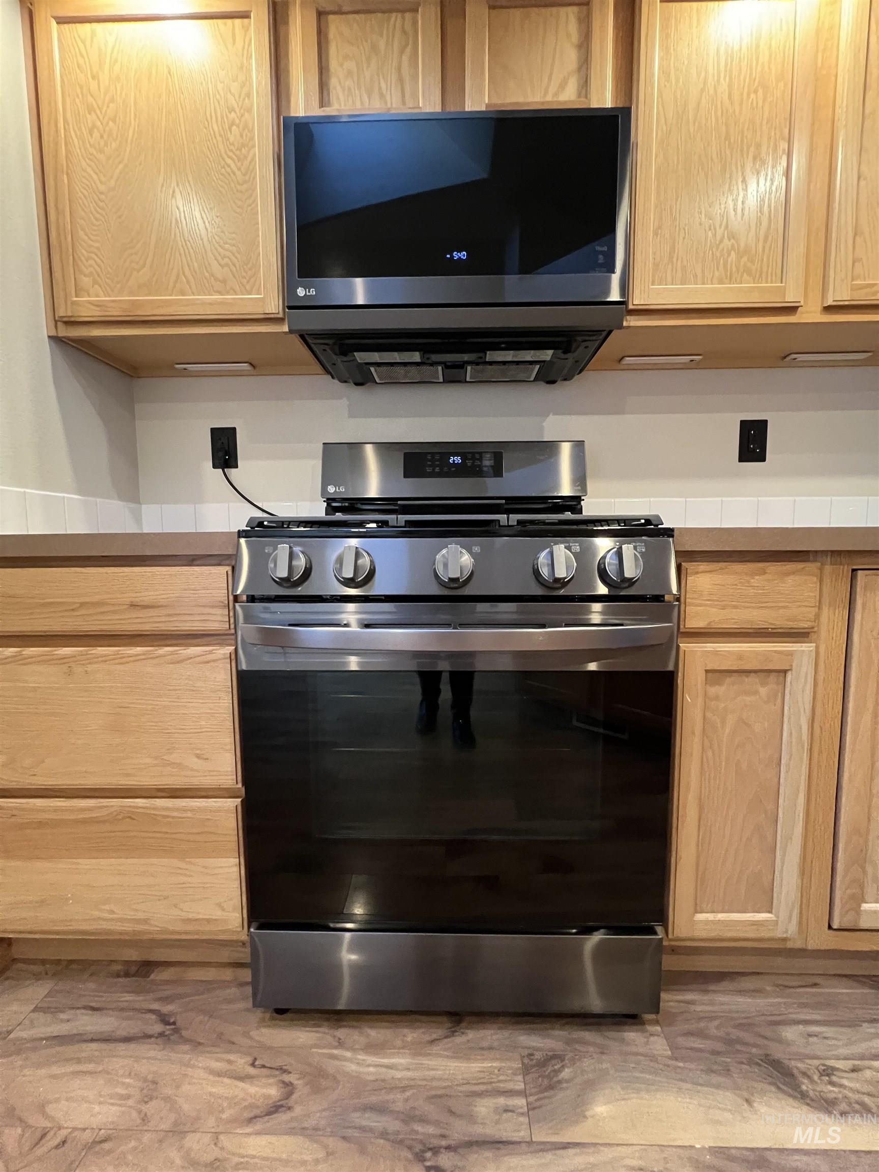 3825 E Clear Springs Dr, Nampa, Idaho 83686, 3 Bedrooms, 2 Bathrooms, Residential For Sale, Price $349,900,MLS 98973728