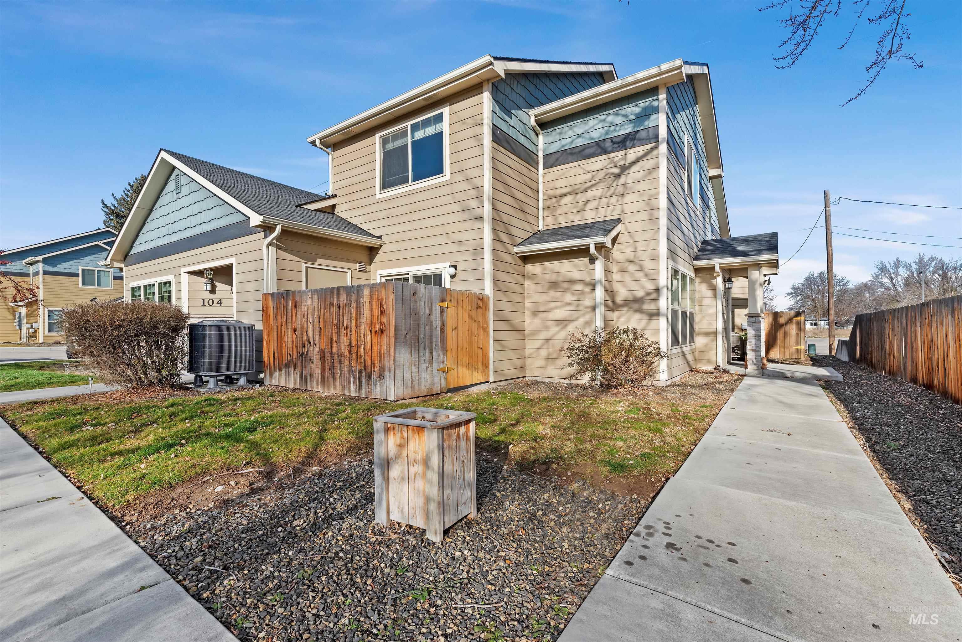 9107 Ustick Rd, Boise, Idaho 83705, 2 Bedrooms, 2 Bathrooms, Residential Income For Sale, Price $1,000,000,MLS 98973731