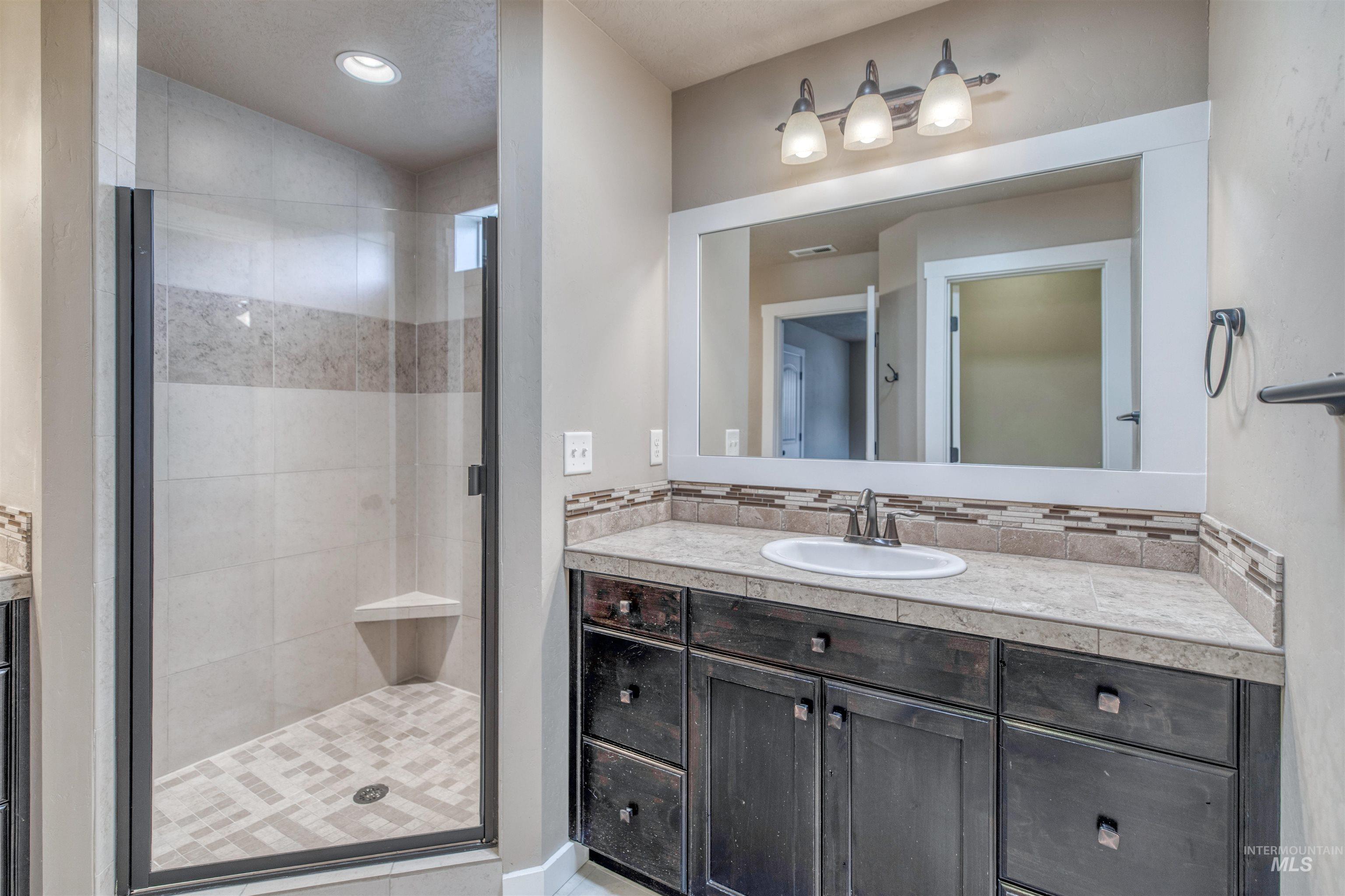 4470 S Axiom Ave, Boise, Idaho 83716, 3 Bedrooms, 2.5 Bathrooms, Residential For Sale, Price $559,900, 98973733