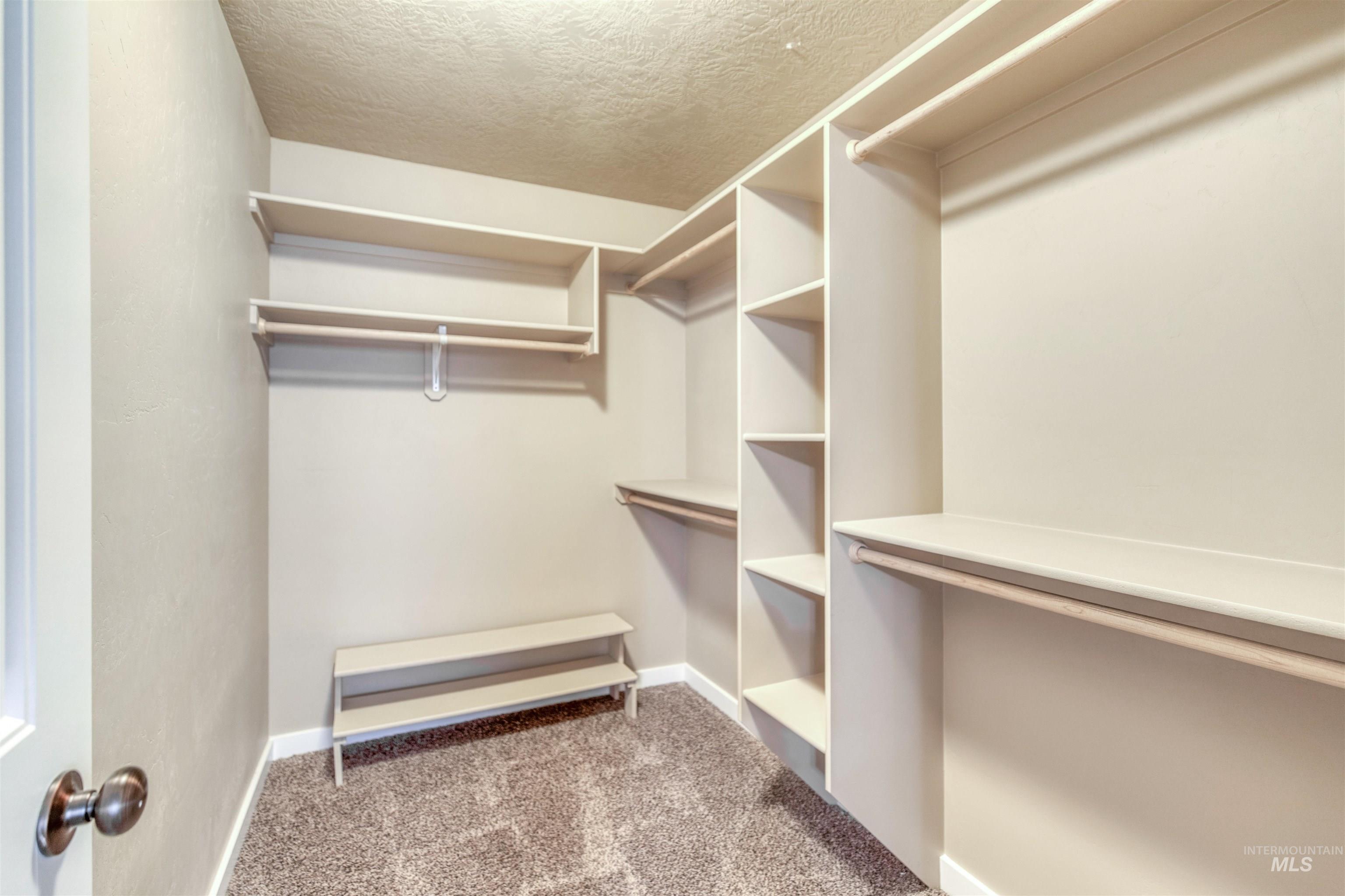 4470 S Axiom Ave, Boise, Idaho 83716, 3 Bedrooms, 2.5 Bathrooms, Residential For Sale, Price $559,900, 98973733