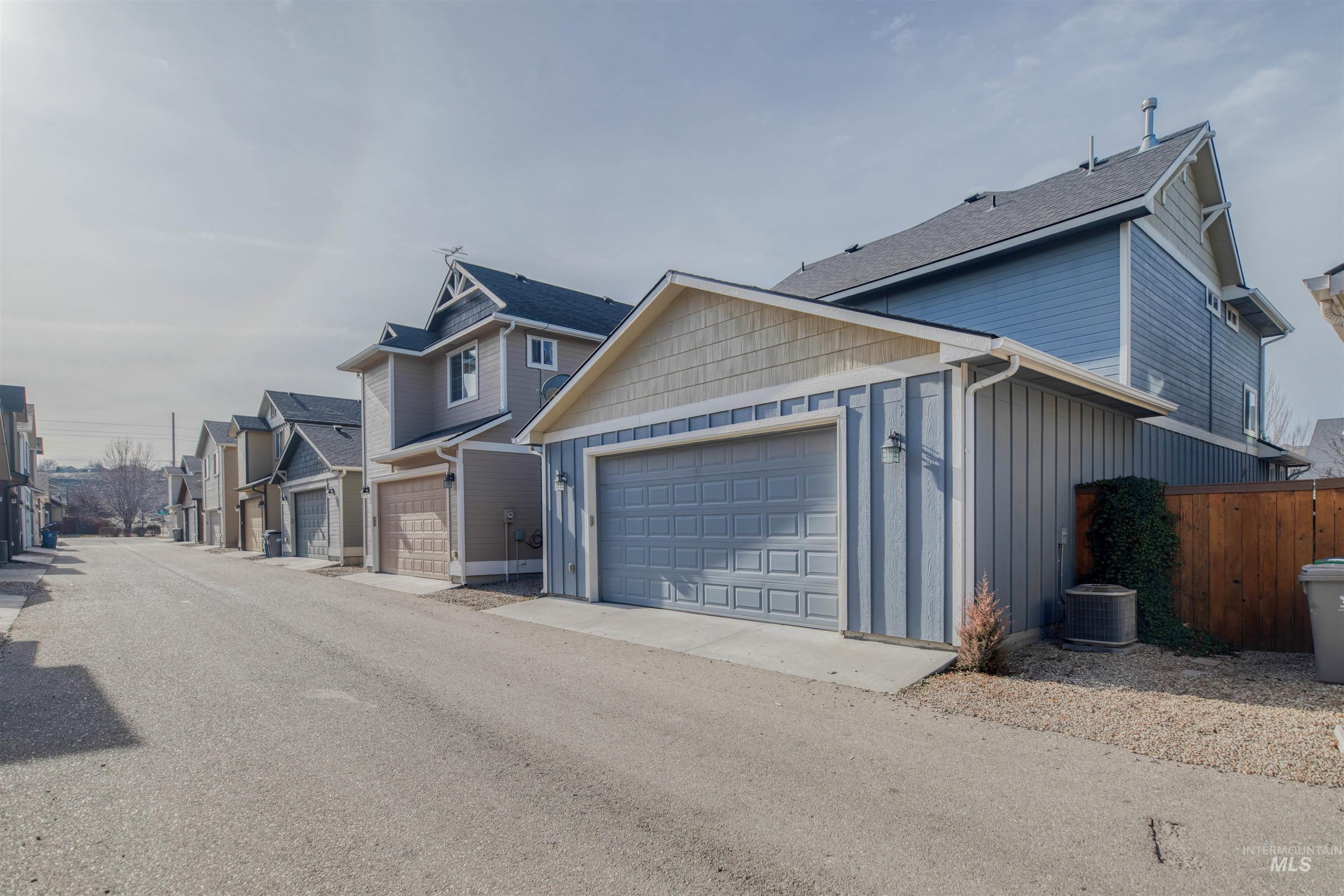 4470 S Axiom Ave, Boise, Idaho 83716, 3 Bedrooms, 2.5 Bathrooms, Residential For Sale, Price $559,900, 98973733