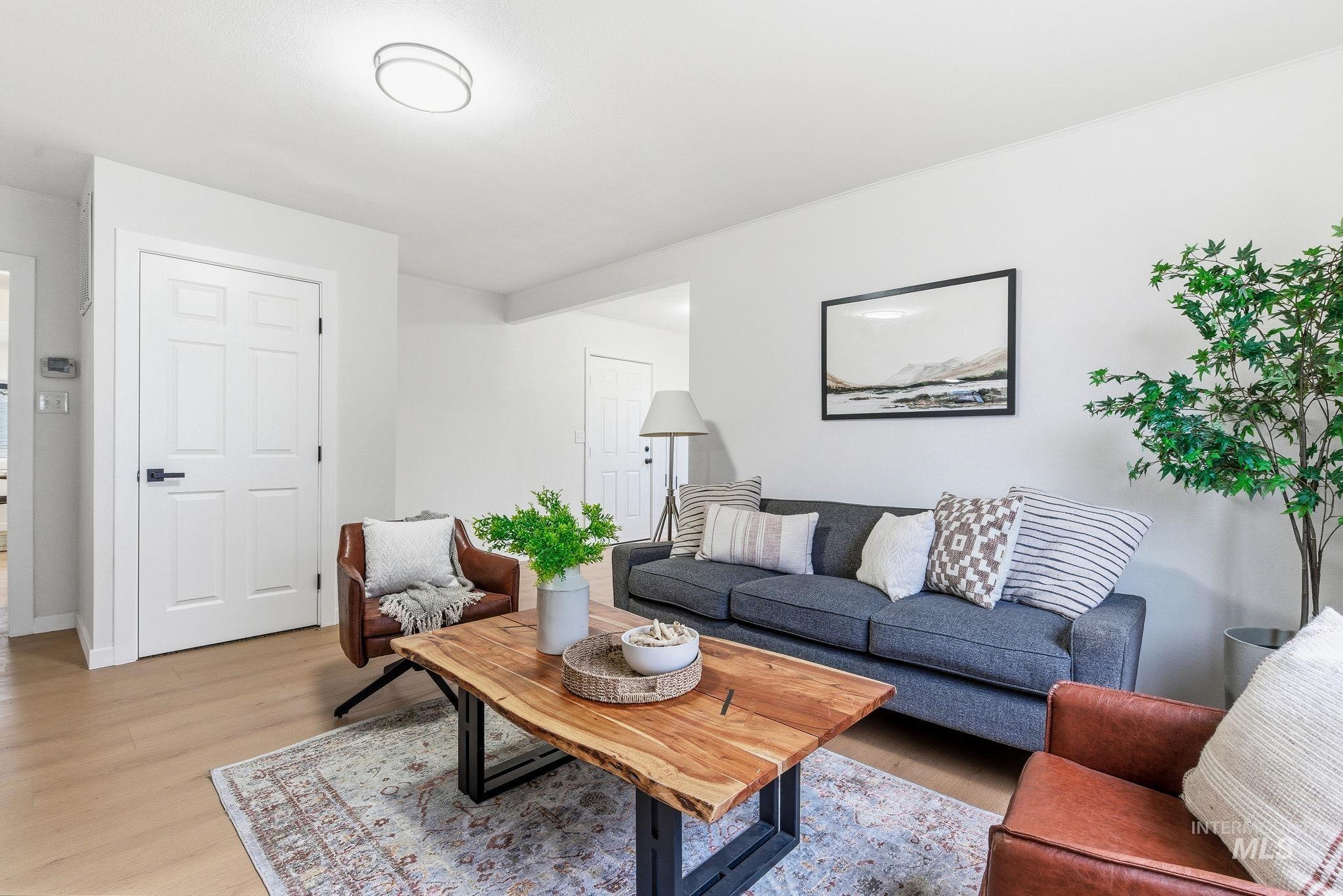 2314 Hillcrest, Caldwell, Idaho 83605, 3 Bedrooms, 1 Bathroom, Residential For Sale, Price $339,000,MLS 98973734