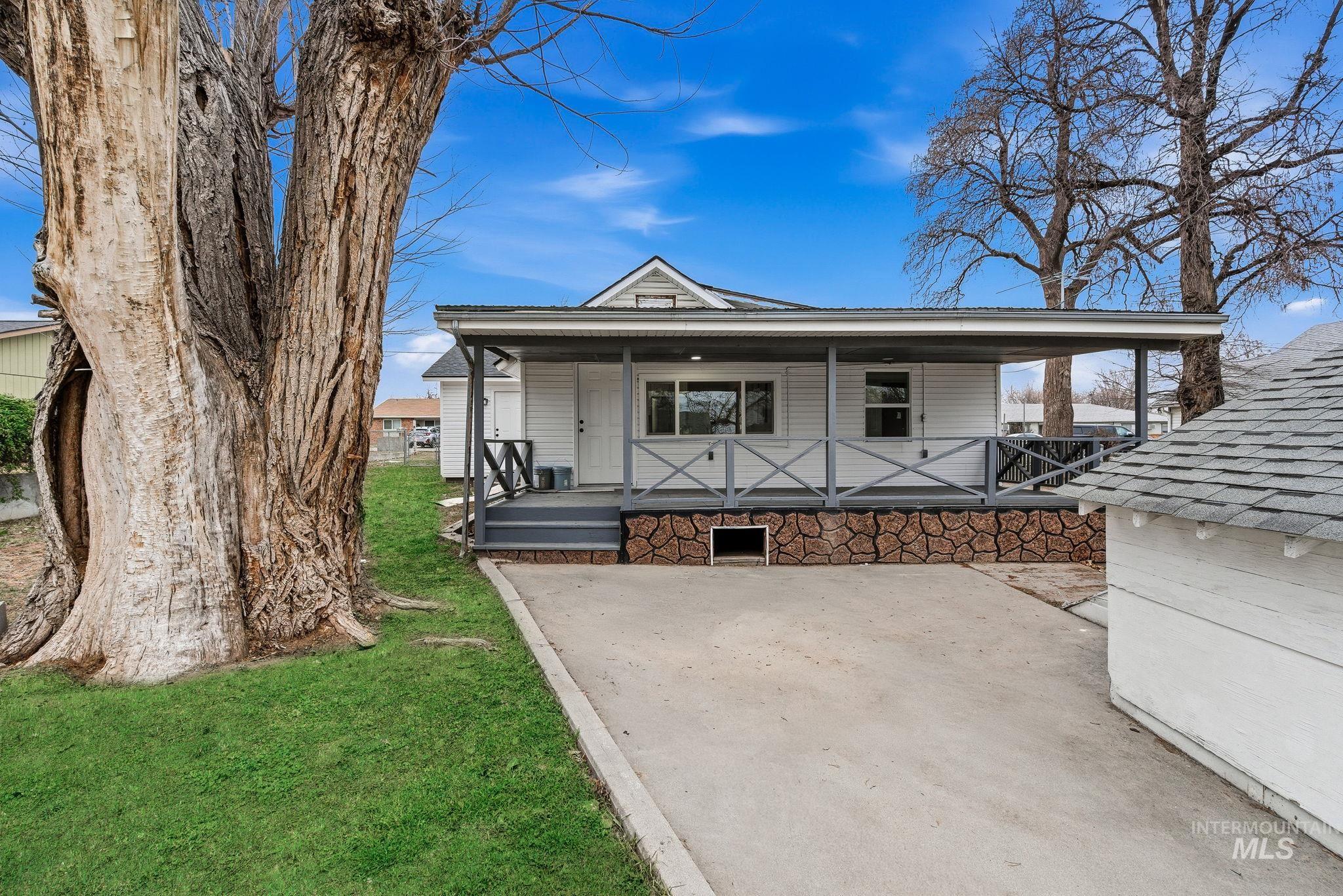 2314 Hillcrest, Caldwell, Idaho 83605, 3 Bedrooms, 1 Bathroom, Residential For Sale, Price $339,000,MLS 98973734