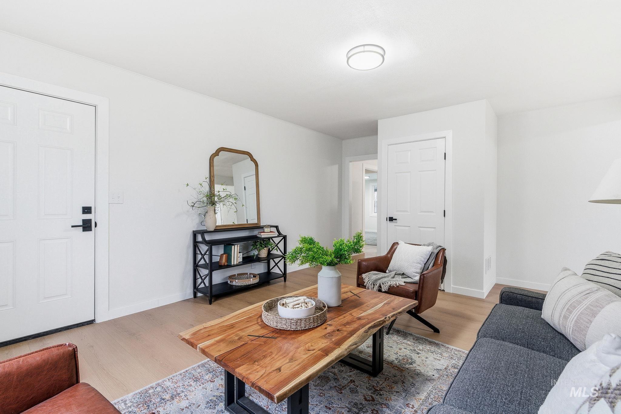 2314 Hillcrest, Caldwell, Idaho 83605, 3 Bedrooms, 1 Bathroom, Residential For Sale, Price $339,000,MLS 98973734