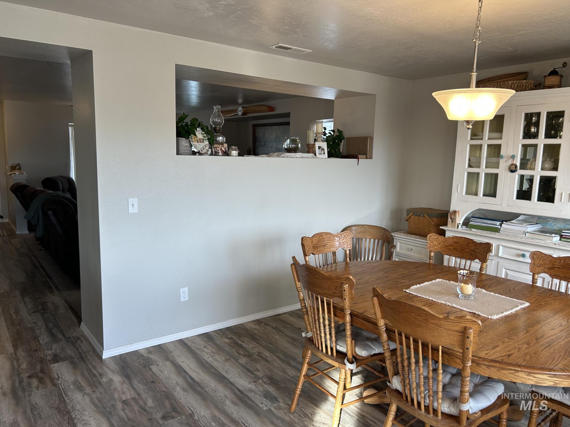 5614 Barkley Way, Caldwell, Idaho 83607, 5 Bedrooms, 2.5 Bathrooms, Residential For Sale, Price $454,700,MLS 98973735