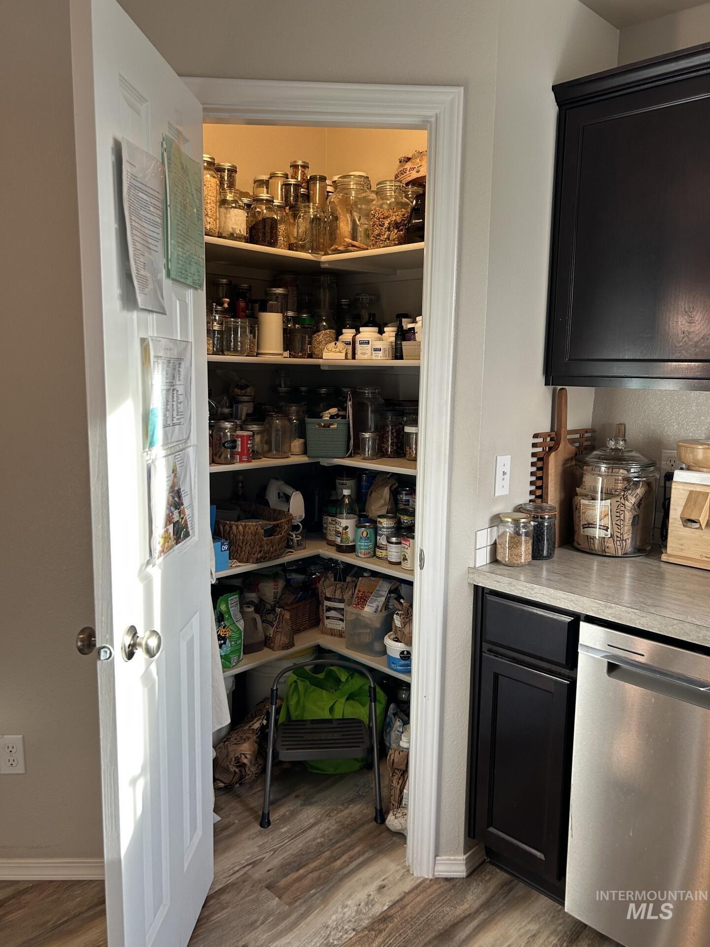 5614 Barkley Way, Caldwell, Idaho 83607, 5 Bedrooms, 2.5 Bathrooms, Residential For Sale, Price $454,700,MLS 98973735