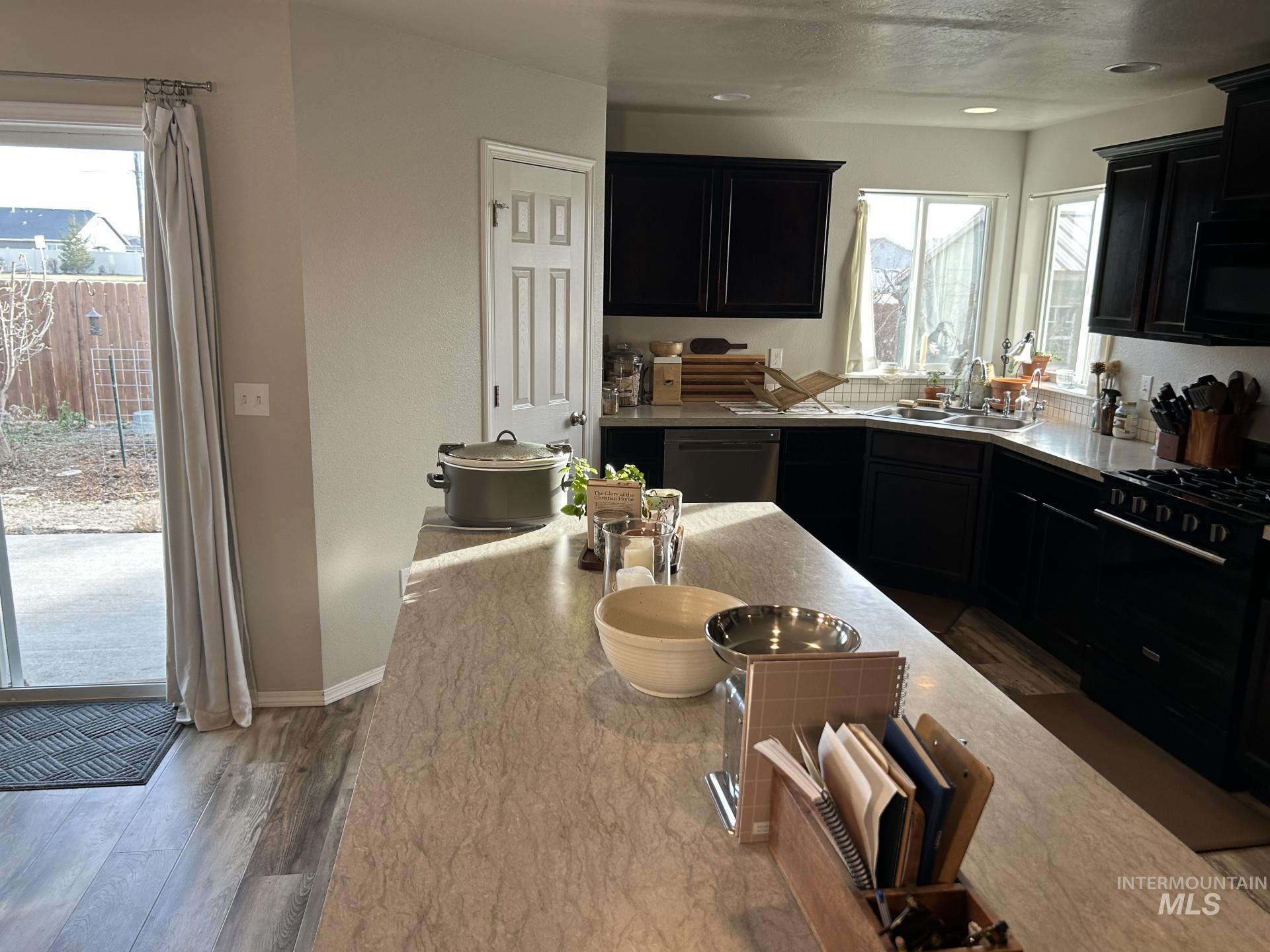 5614 Barkley Way, Caldwell, Idaho 83607, 5 Bedrooms, 2.5 Bathrooms, Residential For Sale, Price $454,700,MLS 98973735