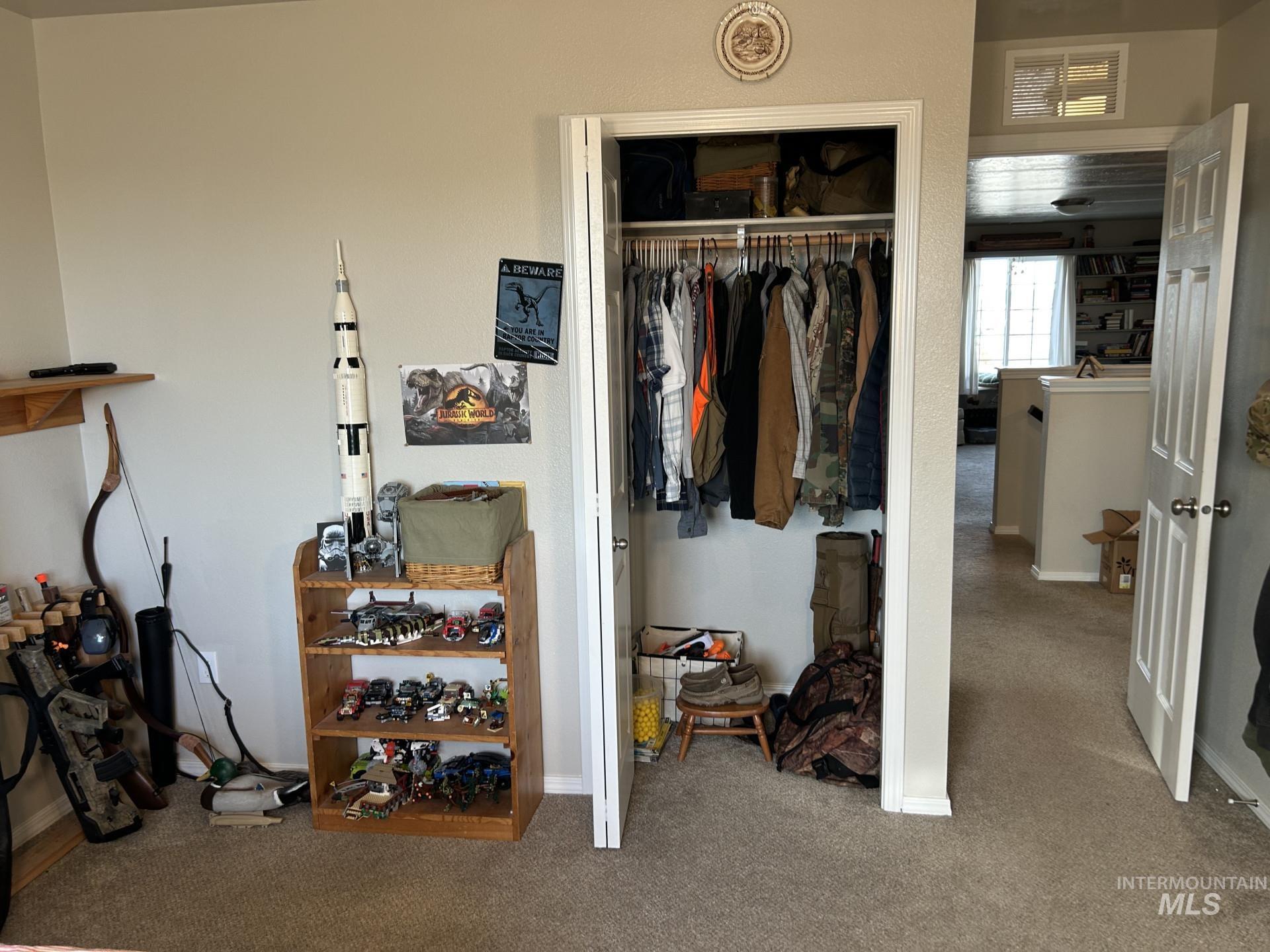 5614 Barkley Way, Caldwell, Idaho 83607, 5 Bedrooms, 2.5 Bathrooms, Residential For Sale, Price $454,700,MLS 98973735