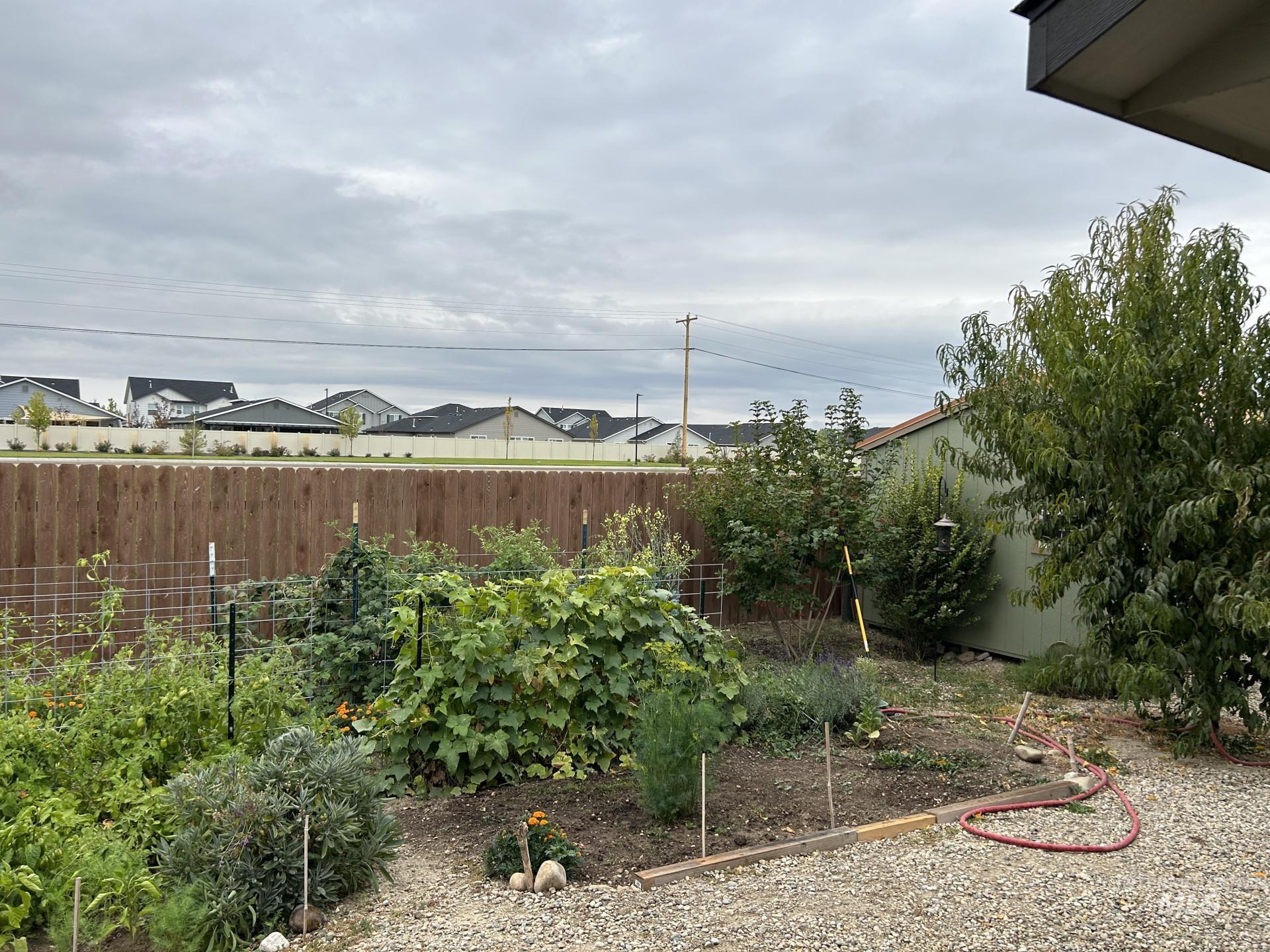 5614 Barkley Way, Caldwell, Idaho 83607, 5 Bedrooms, 2.5 Bathrooms, Residential For Sale, Price $454,700,MLS 98973735