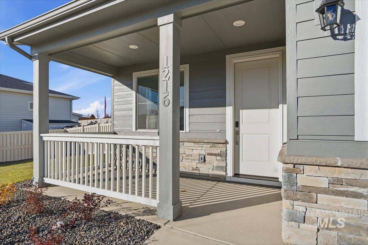 1216 Stirling Meadows Ct, Middleton, Idaho 83644, 3 Bedrooms, 2.5 Bathrooms, Residential For Sale, Price $559,990,MLS 98973739