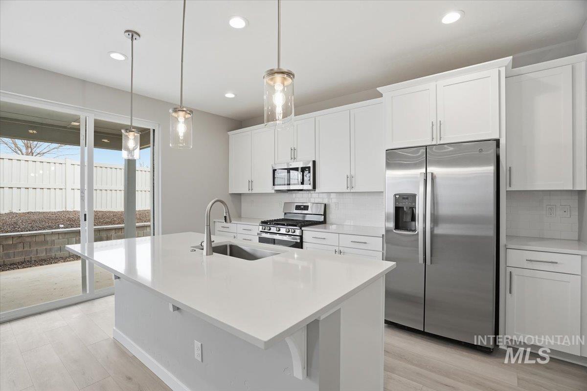 1216 Stirling Meadows Ct, Middleton, Idaho 83644, 3 Bedrooms, 2.5 Bathrooms, Residential For Sale, Price $559,990,MLS 98973739