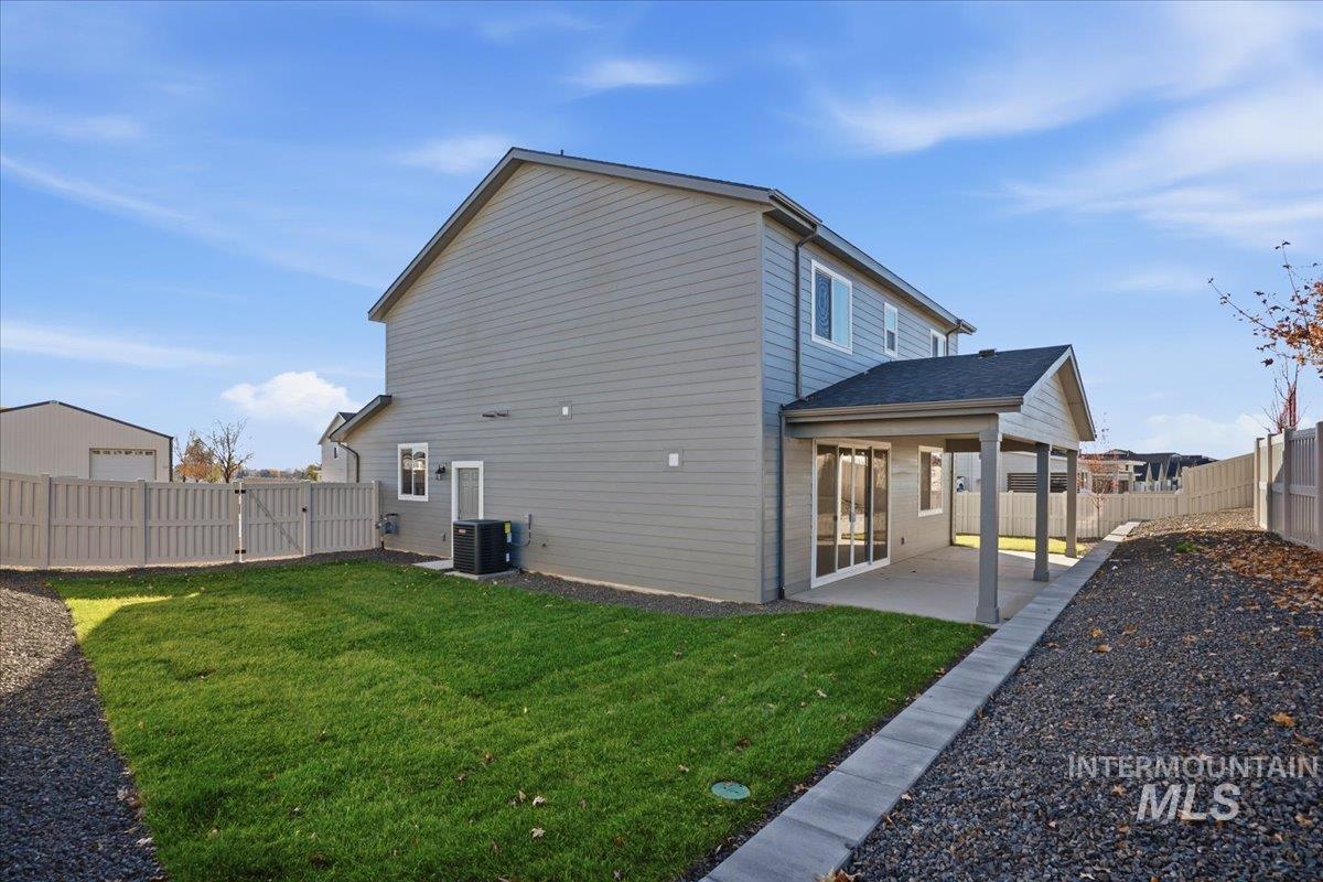 1216 Stirling Meadows Ct, Middleton, Idaho 83644, 3 Bedrooms, 2.5 Bathrooms, Residential For Sale, Price $559,990,MLS 98973739