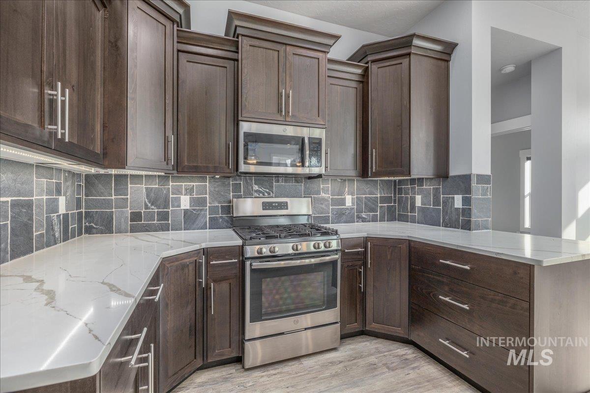 3036 NW 13th St., Meridian, Idaho 83646, 3 Bedrooms, 2 Bathrooms, Residential For Sale, Price $559,500,MLS 98973740