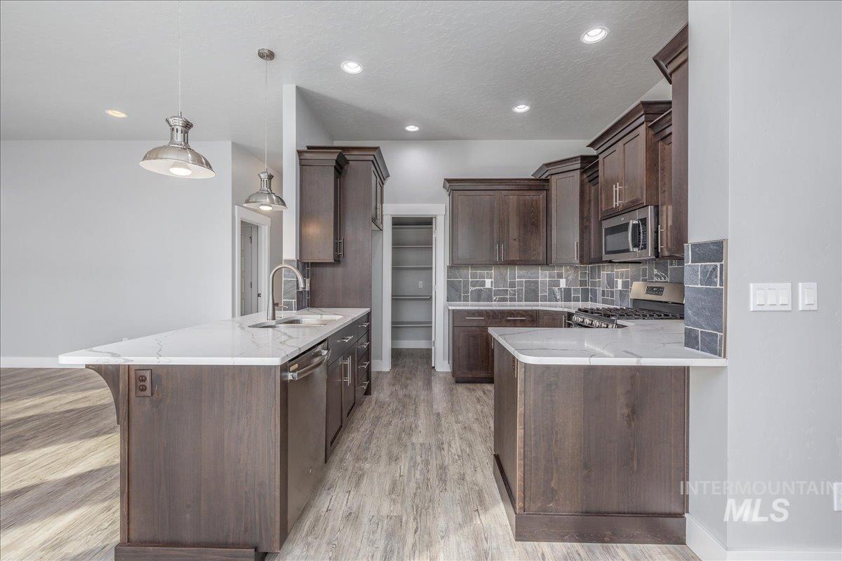 3036 NW 13th St., Meridian, Idaho 83646, 3 Bedrooms, 2 Bathrooms, Residential For Sale, Price $559,500,MLS 98973740