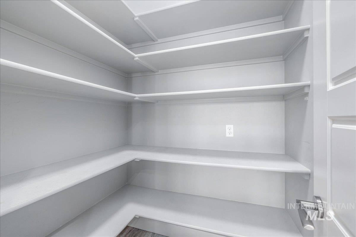 3036 NW 13th St., Meridian, Idaho 83646, 3 Bedrooms, 2 Bathrooms, Residential For Sale, Price $559,500,MLS 98973740