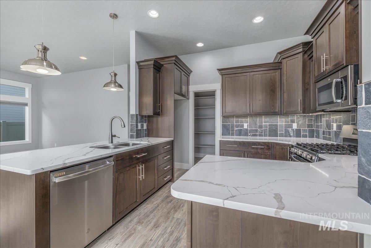 3036 NW 13th St., Meridian, Idaho 83646, 3 Bedrooms, 2 Bathrooms, Residential For Sale, Price $559,500,MLS 98973740