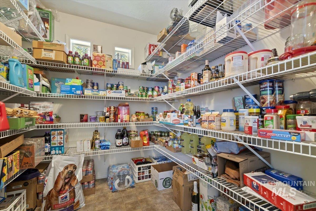 104 Sky Ridge Dr, Garden Valley, Idaho 83622, 3 Bedrooms, 2 Bathrooms, Residential For Sale, Price $550,000,MLS 98973741