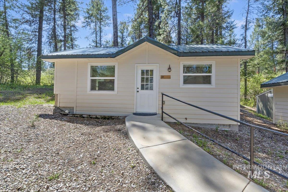 104 Sky Ridge Dr, Garden Valley, Idaho 83622, 3 Bedrooms, 2 Bathrooms, Residential For Sale, Price $550,000,MLS 98973741