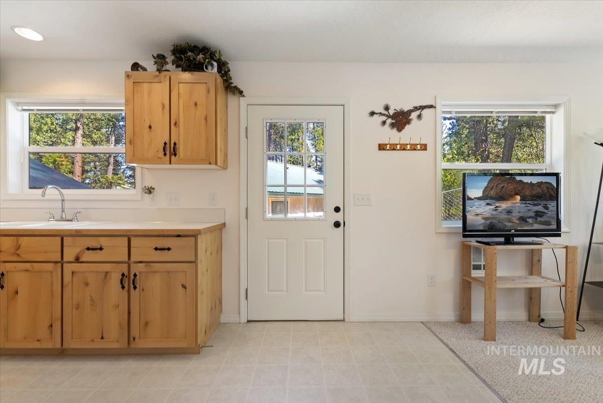 104 Sky Ridge Dr, Garden Valley, Idaho 83622, 3 Bedrooms, 2 Bathrooms, Residential For Sale, Price $550,000,MLS 98973741