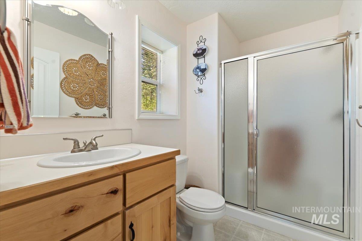 104 Sky Ridge Dr, Garden Valley, Idaho 83622, 3 Bedrooms, 2 Bathrooms, Residential For Sale, Price $550,000,MLS 98973741