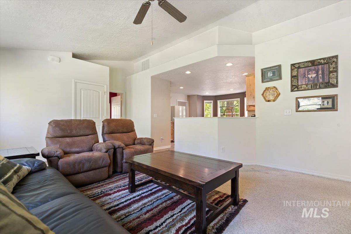 104 Sky Ridge Dr, Garden Valley, Idaho 83622, 3 Bedrooms, 2 Bathrooms, Residential For Sale, Price $550,000,MLS 98973741