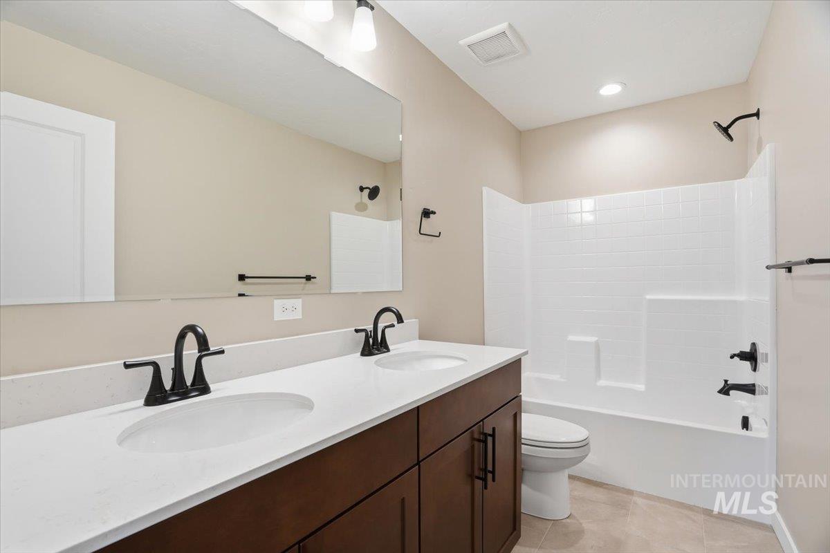 551 Thurso Ln, Middleton, Idaho 83644, 5 Bedrooms, 3 Bathrooms, Residential For Sale, Price $614,990,MLS 98973742