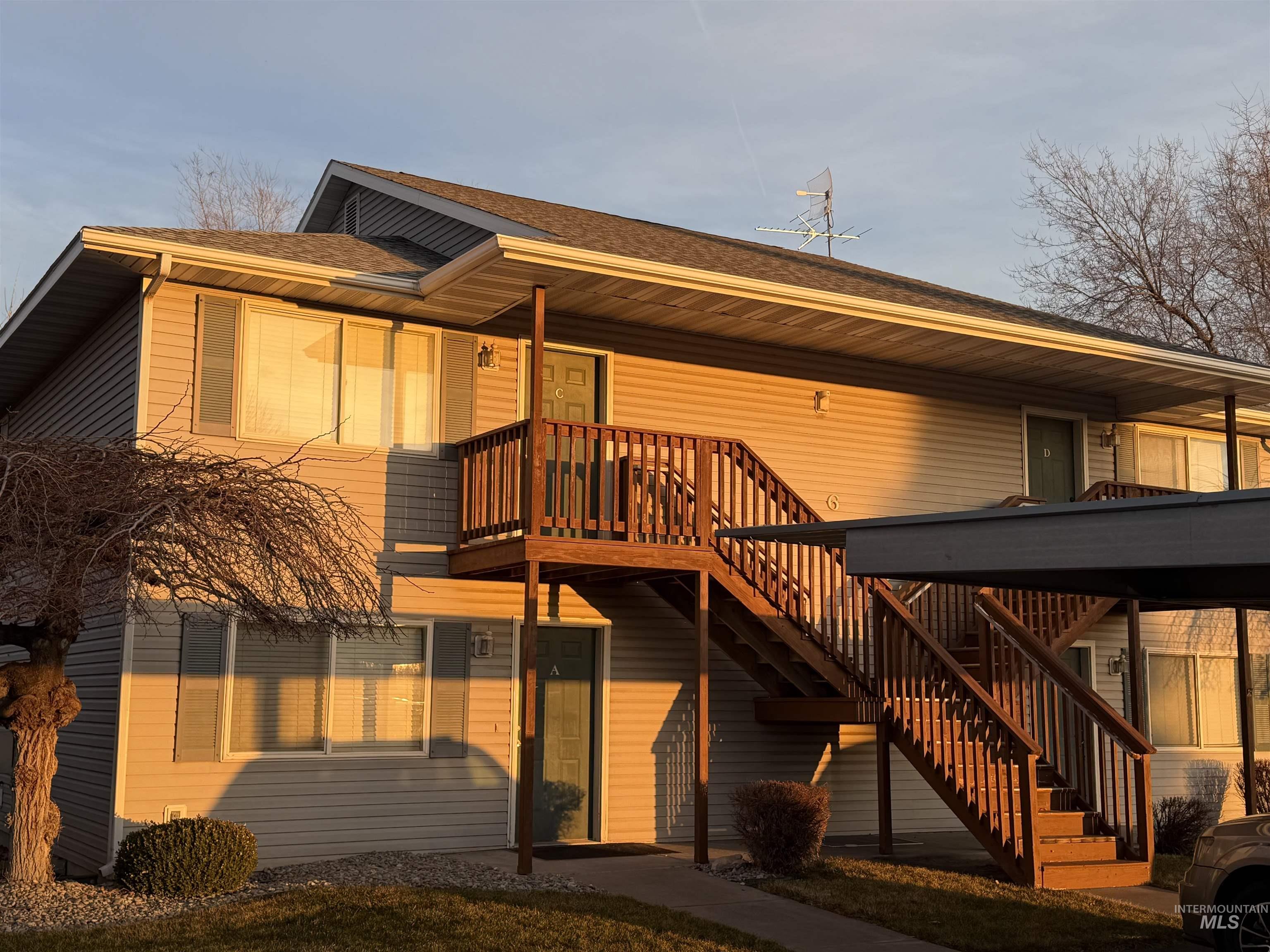 2140 Elizabeth Blvd, Twin Falls, Idaho 83301-7000, 2 Bedrooms, 2 Bathrooms, Residential Income For Sale, Price $789,000,MLS 98973743