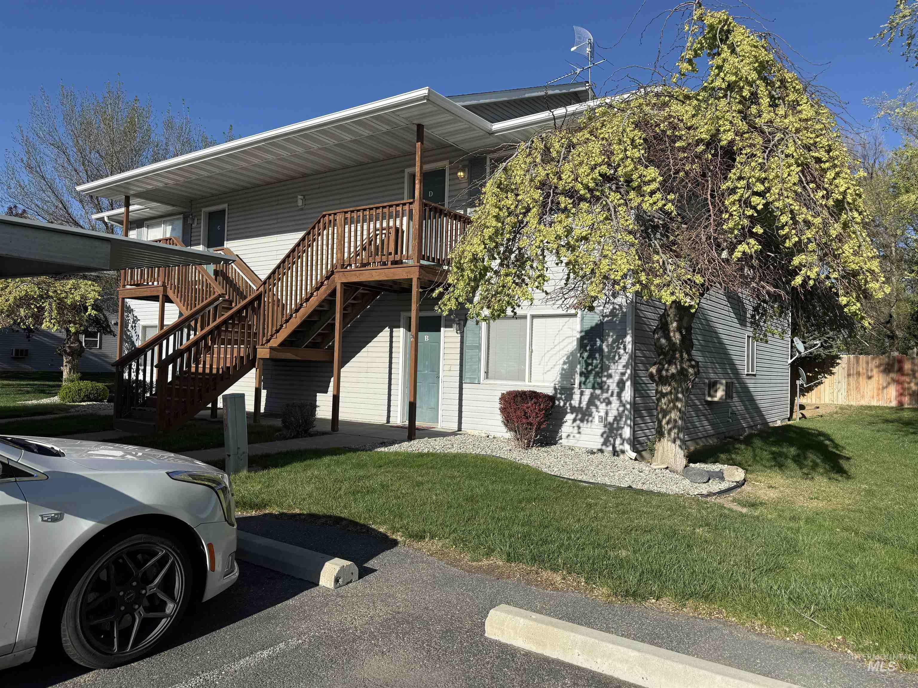 2140 Elizabeth Blvd Bldg 6, Twin Falls, Idaho 83301, 2 Bedrooms, 2 Bathrooms, Residential Income For Sale, Price $729,000, 98973743