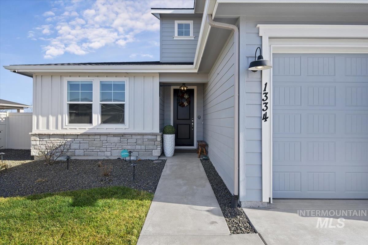 1334 N Callander Way, Star, Idaho 83669, 5 Bedrooms, 3 Bathrooms, Residential For Sale, Price $699,999,MLS 98973745