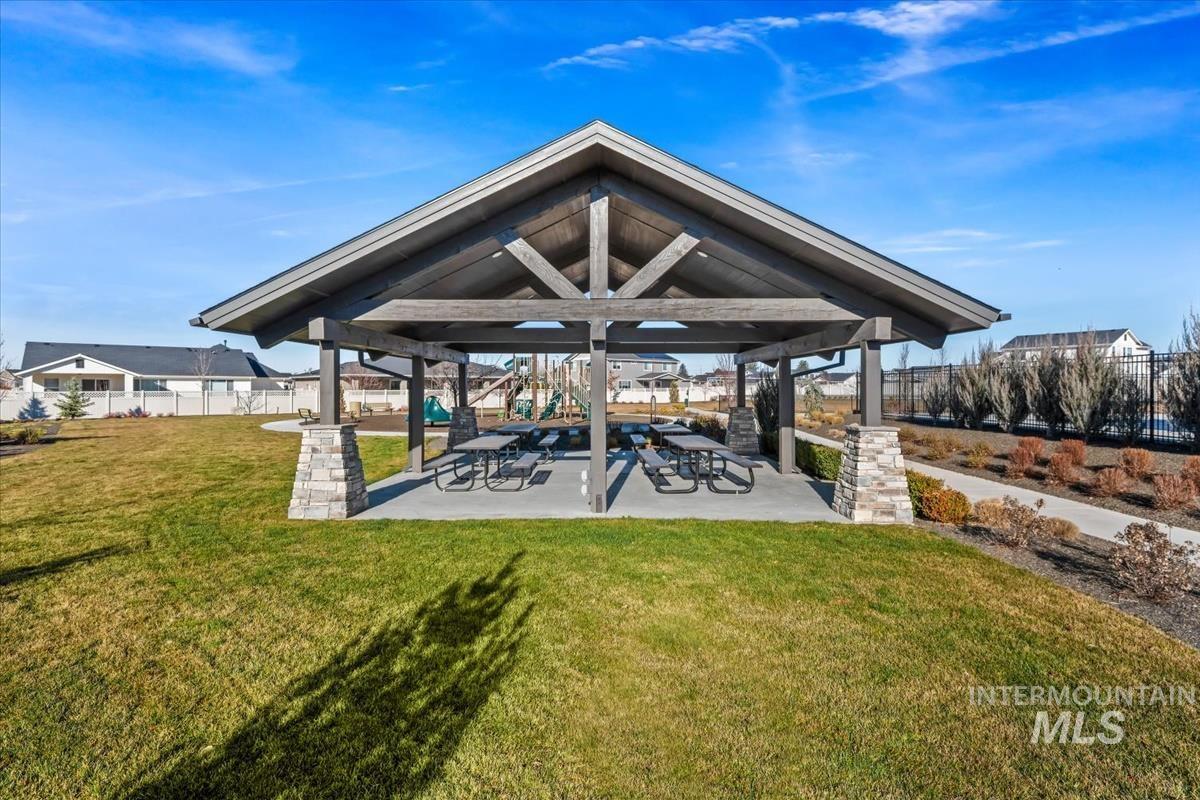 1334 N Callander Way, Star, Idaho 83669, 5 Bedrooms, 3 Bathrooms, Residential For Sale, Price $699,999,MLS 98973745