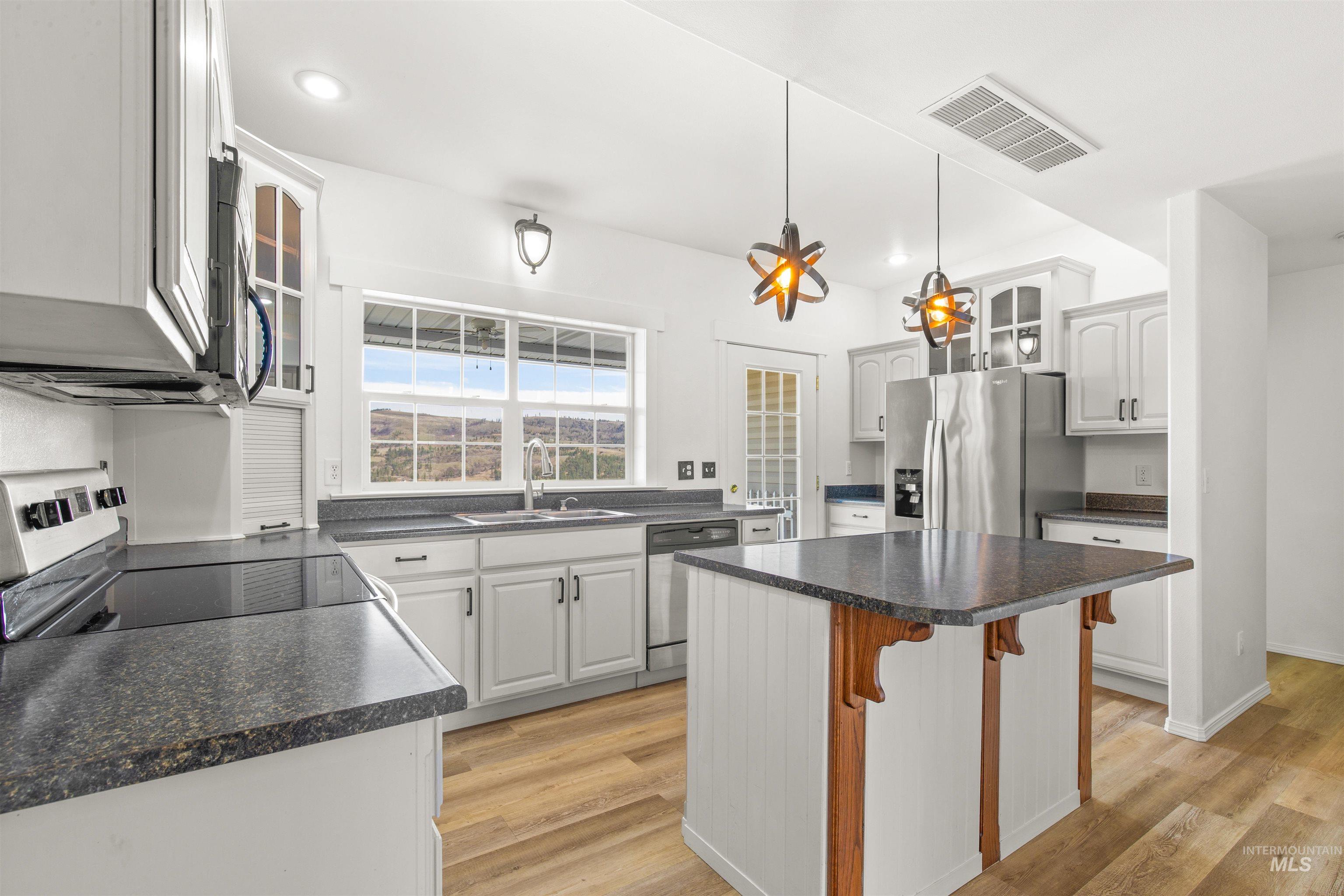 829 Crest Drive, Kamiah, Idaho 83536, 4 Bedrooms, 3 Bathrooms, Residential For Sale, Price $585,000,MLS 98973748