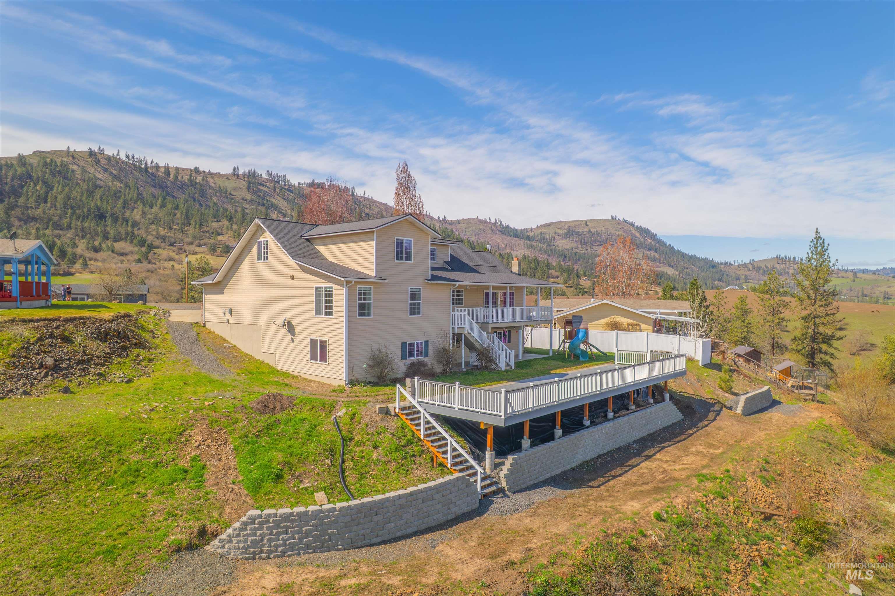 829 Crest Drive, Kamiah, Idaho 83536, 4 Bedrooms, 3 Bathrooms, Residential For Sale, Price $585,000,MLS 98973748