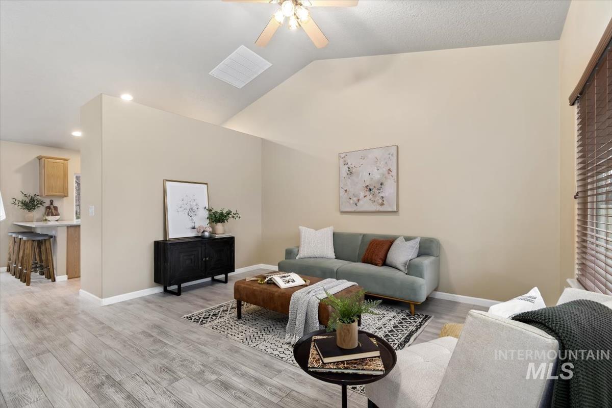 4127 W Hearst Dr., Meridian, Idaho 83642, 4 Bedrooms, 2.5 Bathrooms, Residential For Sale, Price $429,900,MLS 98973750