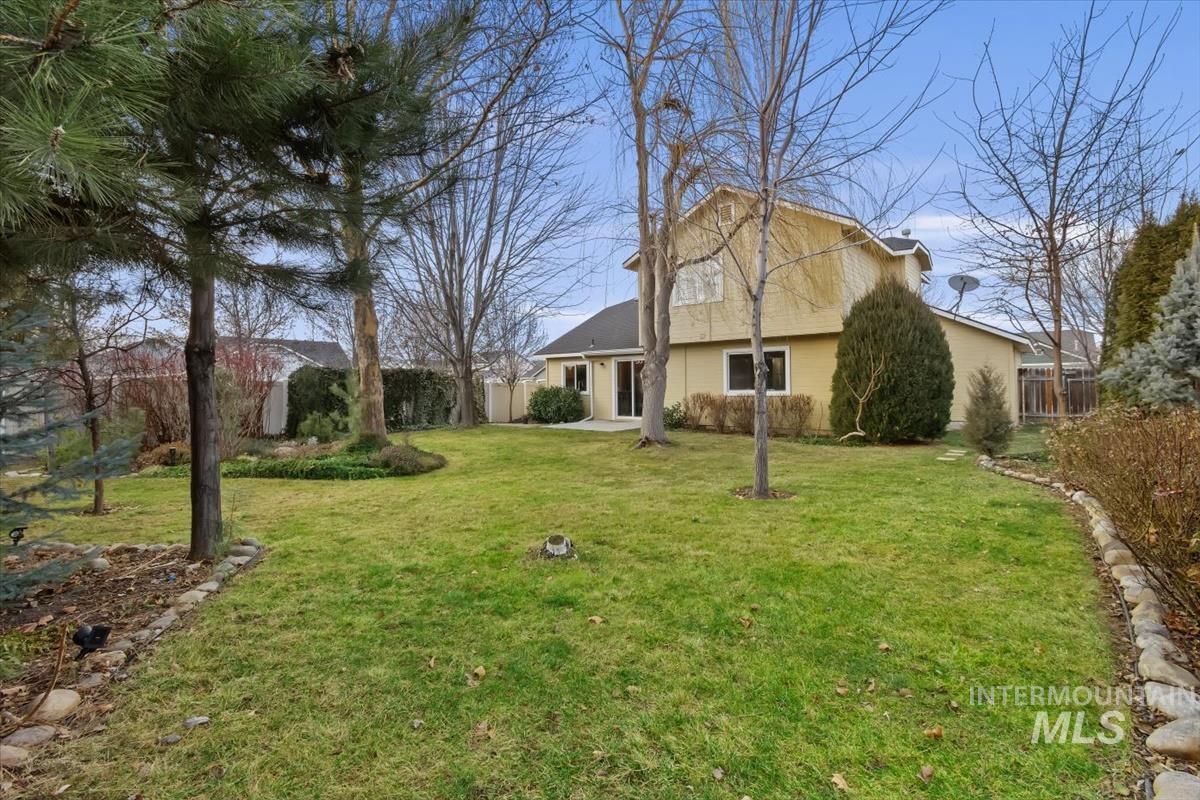 4127 W Hearst Dr., Meridian, Idaho 83642, 4 Bedrooms, 2.5 Bathrooms, Residential For Sale, Price $429,900,MLS 98973750