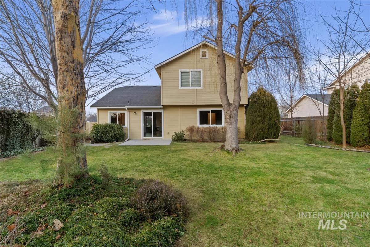 4127 W Hearst Dr., Meridian, Idaho 83642, 4 Bedrooms, 2.5 Bathrooms, Residential For Sale, Price $429,900,MLS 98973750