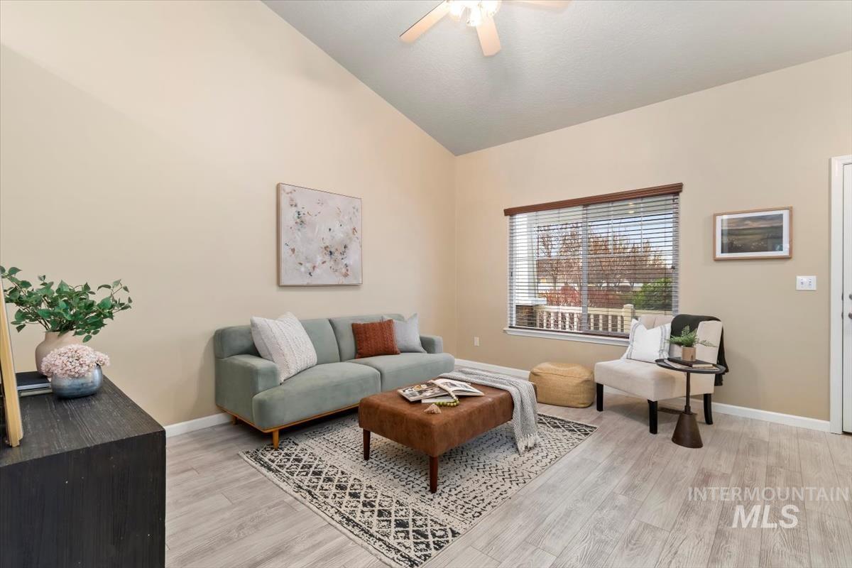 4127 W Hearst Dr., Meridian, Idaho 83642, 4 Bedrooms, 2.5 Bathrooms, Residential For Sale, Price $429,900,MLS 98973750