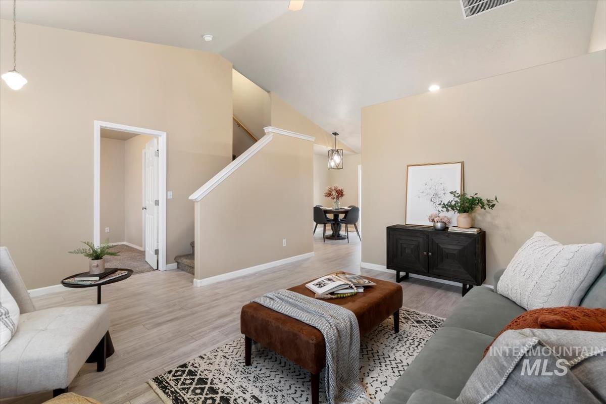 4127 W Hearst Dr., Meridian, Idaho 83642, 4 Bedrooms, 2.5 Bathrooms, Residential For Sale, Price $429,900,MLS 98973750