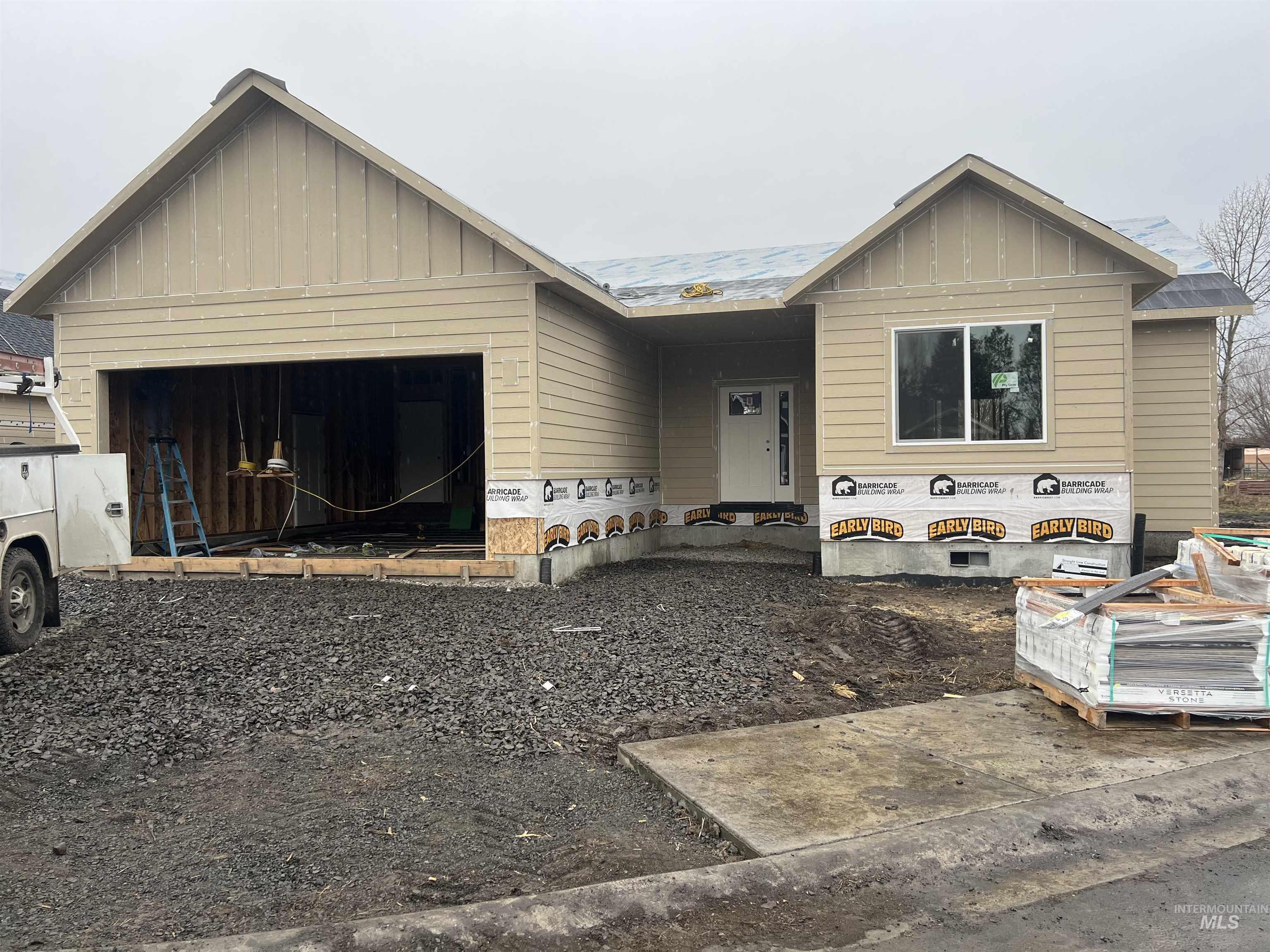 516 Maple Court, Genesee, Idaho 83843, 3 Bedrooms, 2 Bathrooms, Residential For Sale, Price $497,500,MLS 98973751