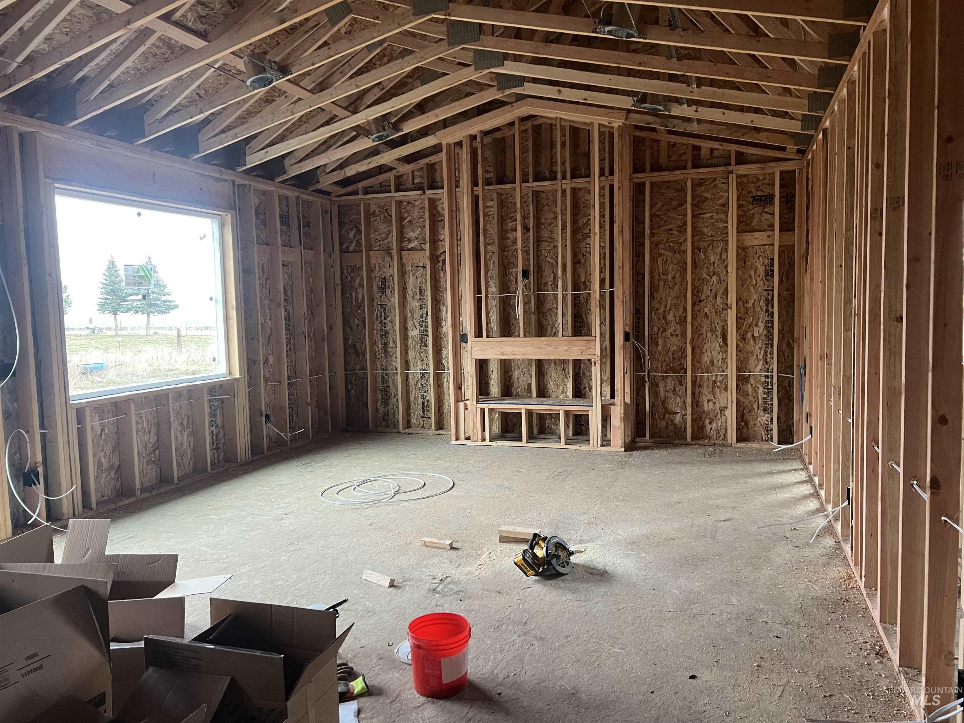 516 Maple Court, Genesee, Idaho 83843, 3 Bedrooms, 2 Bathrooms, Residential For Sale, Price $497,500,MLS 98973751