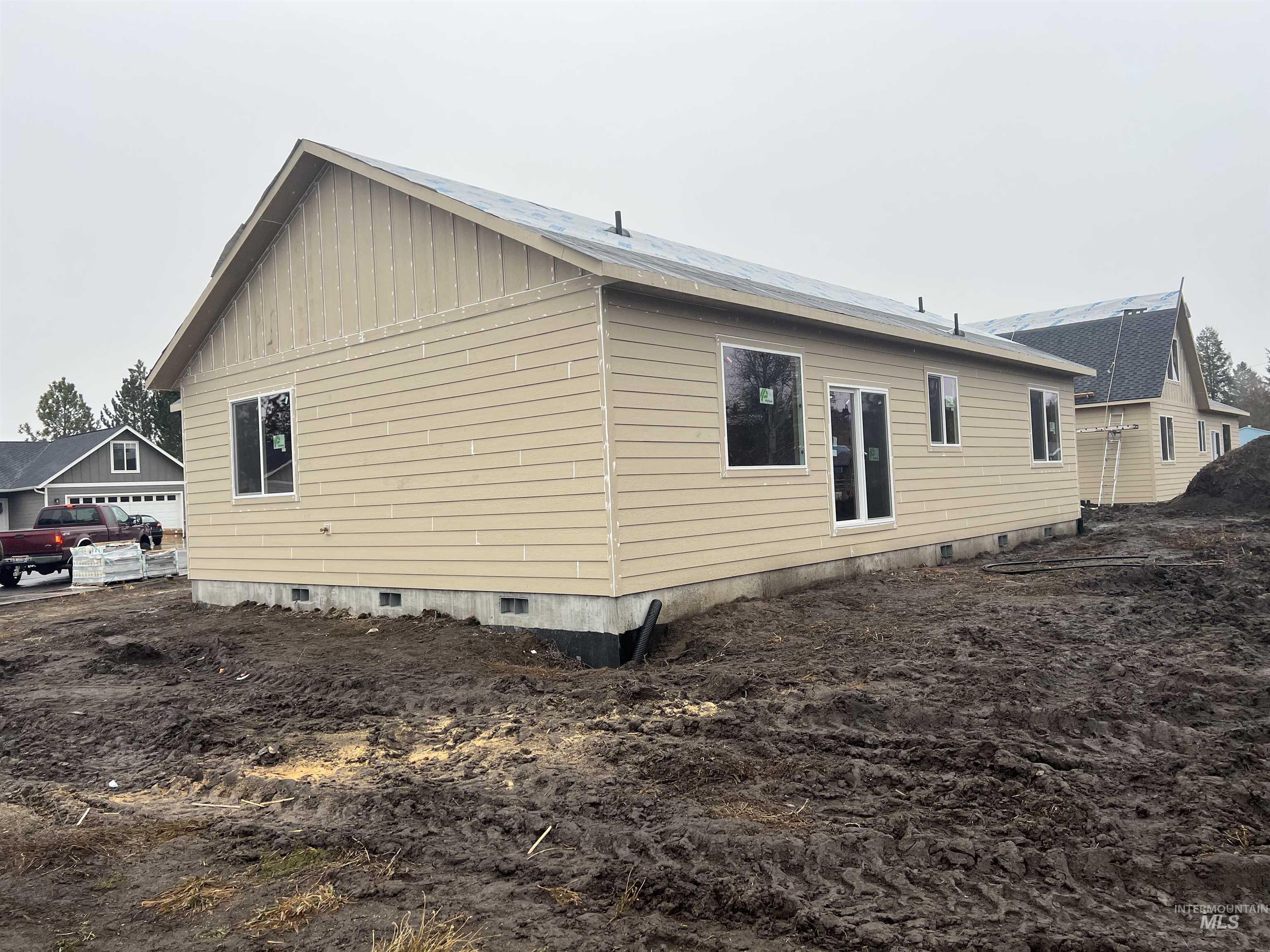 516 Maple Court, Genesee, Idaho 83843, 3 Bedrooms, 2 Bathrooms, Residential For Sale, Price $497,500,MLS 98973751