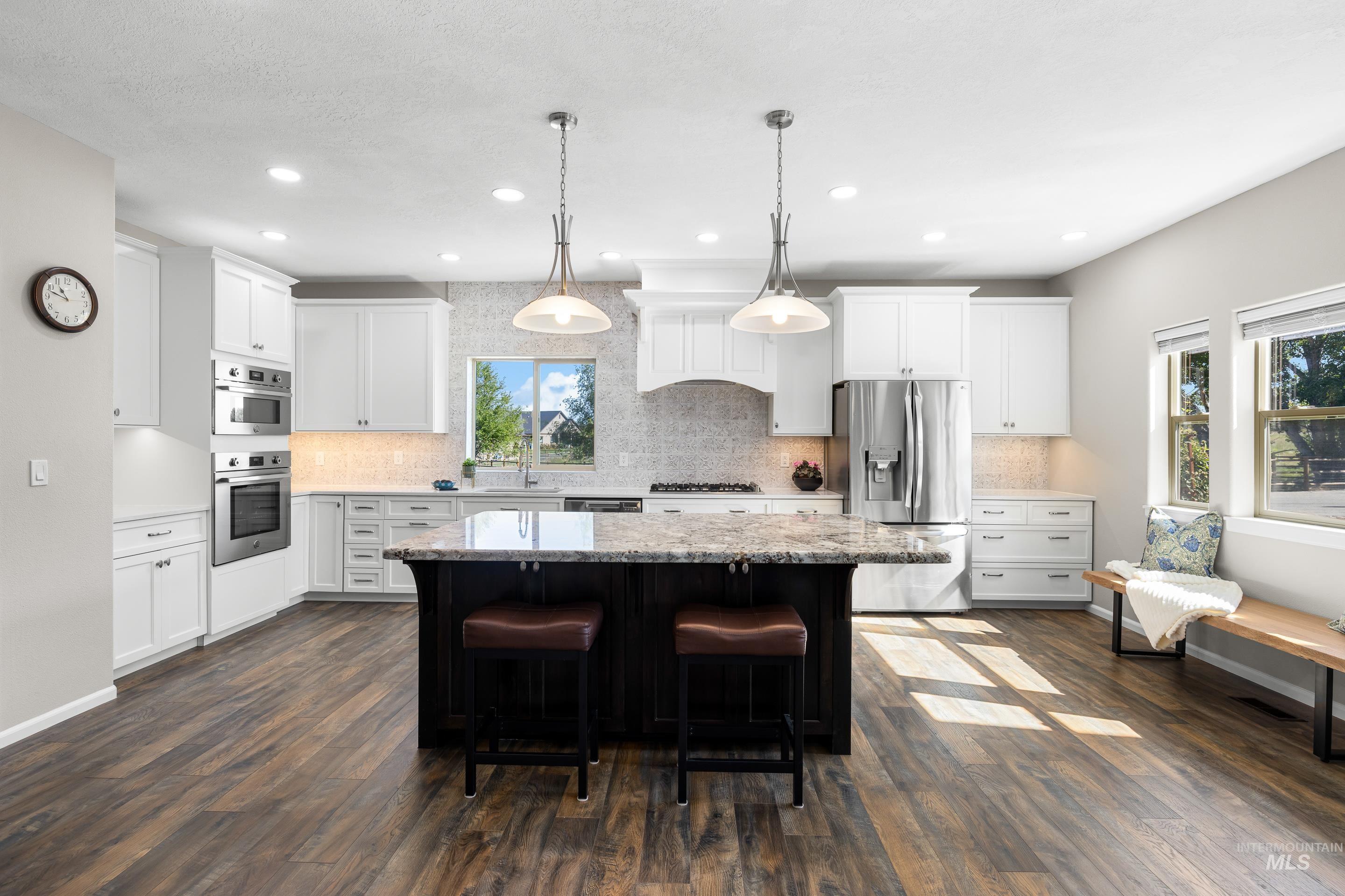14119 Silver Ridge Rd, Caldwell, Idaho 83607, 6 Bedrooms, 4.5 Bathrooms, Residential For Sale, Price $1,375,000,MLS 98973752
