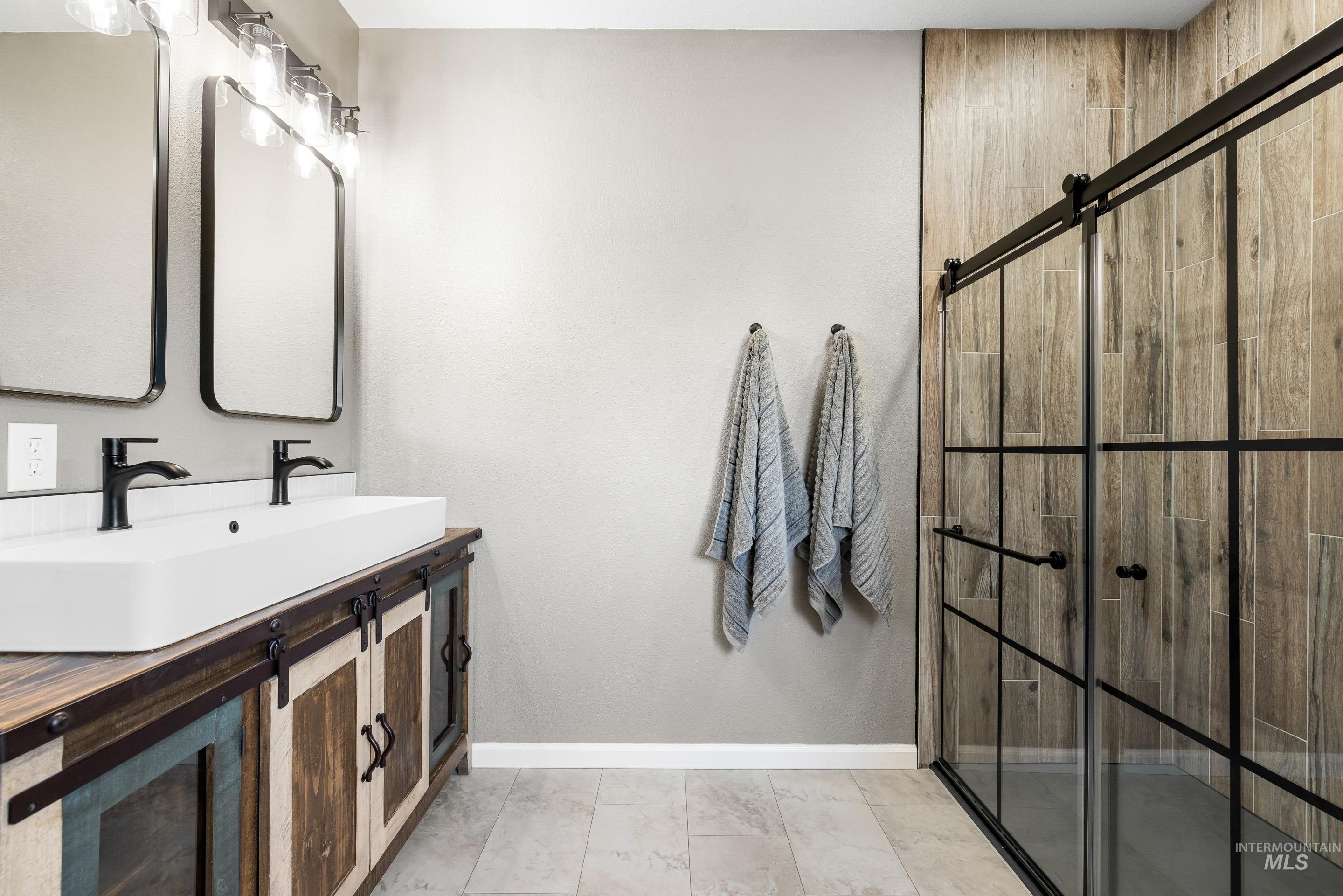 14119 Silver Ridge Rd, Caldwell, Idaho 83607, 6 Bedrooms, 4.5 Bathrooms, Residential For Sale, Price $1,400,000,MLS 98973752