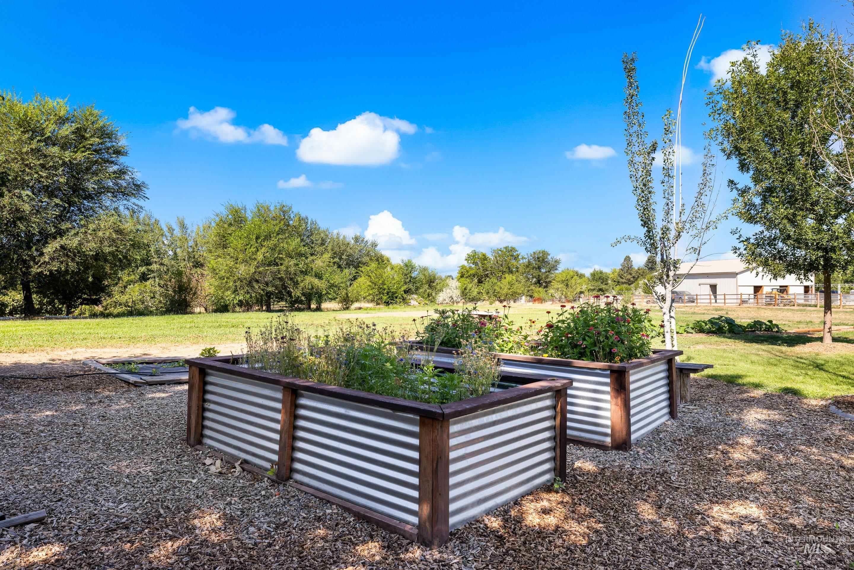 14119 Silver Ridge Rd, Caldwell, Idaho 83607, 6 Bedrooms, 4.5 Bathrooms, Residential For Sale, Price $1,400,000,MLS 98973752