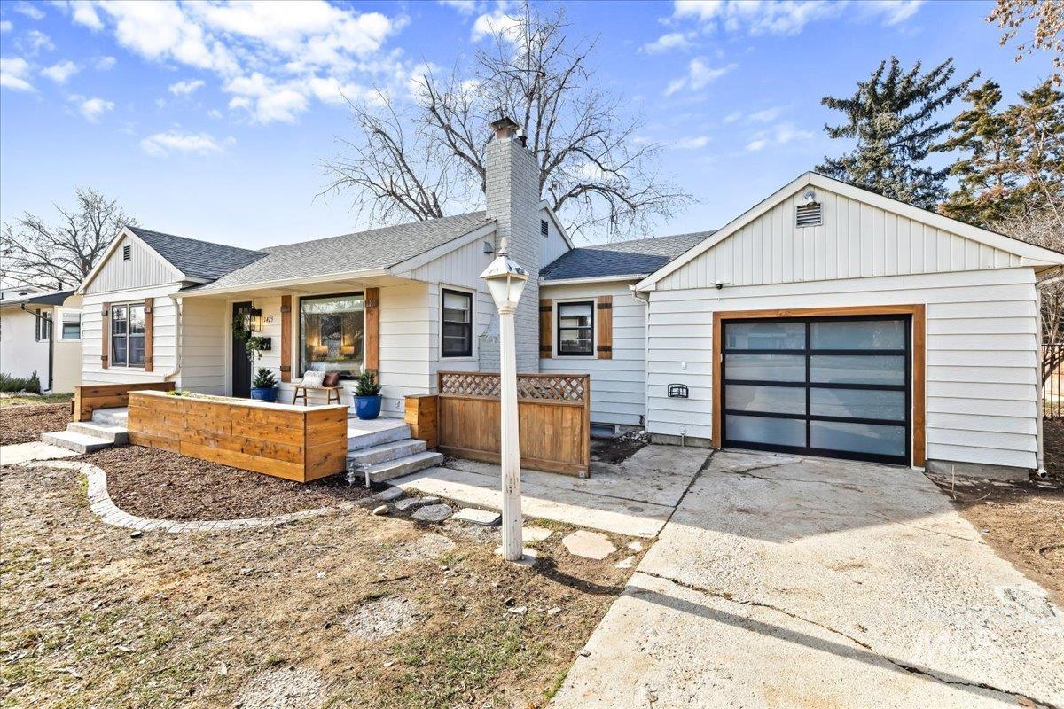 1425 S Gourley St., Boise, Idaho 83705, 4 Bedrooms, 3 Bathrooms, Residential For Sale, Price $599,900,MLS 98973753